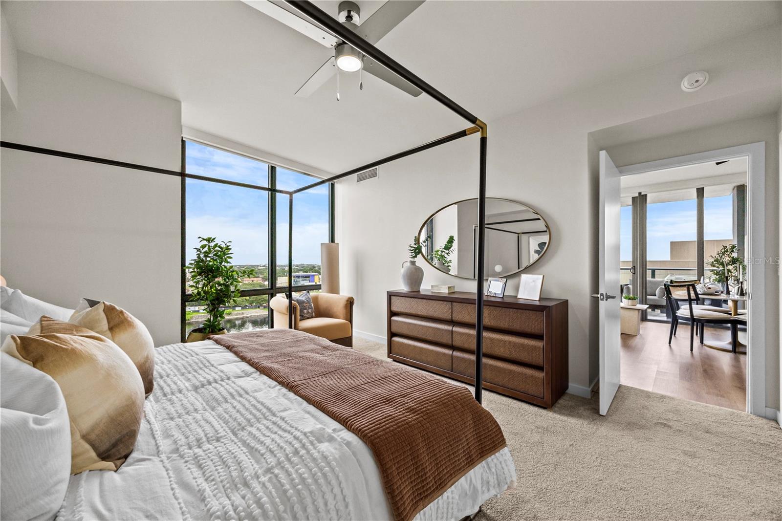 Image 11 of 100 For 300 W Tyler St  3009