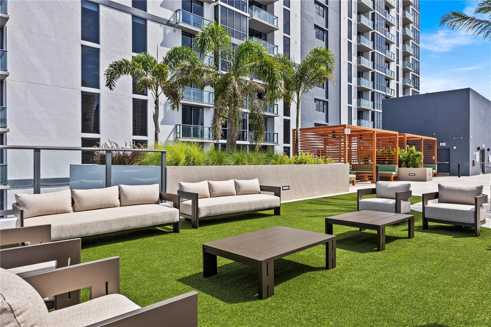 Image 20 of 100 For 300 W Tyler St  3009