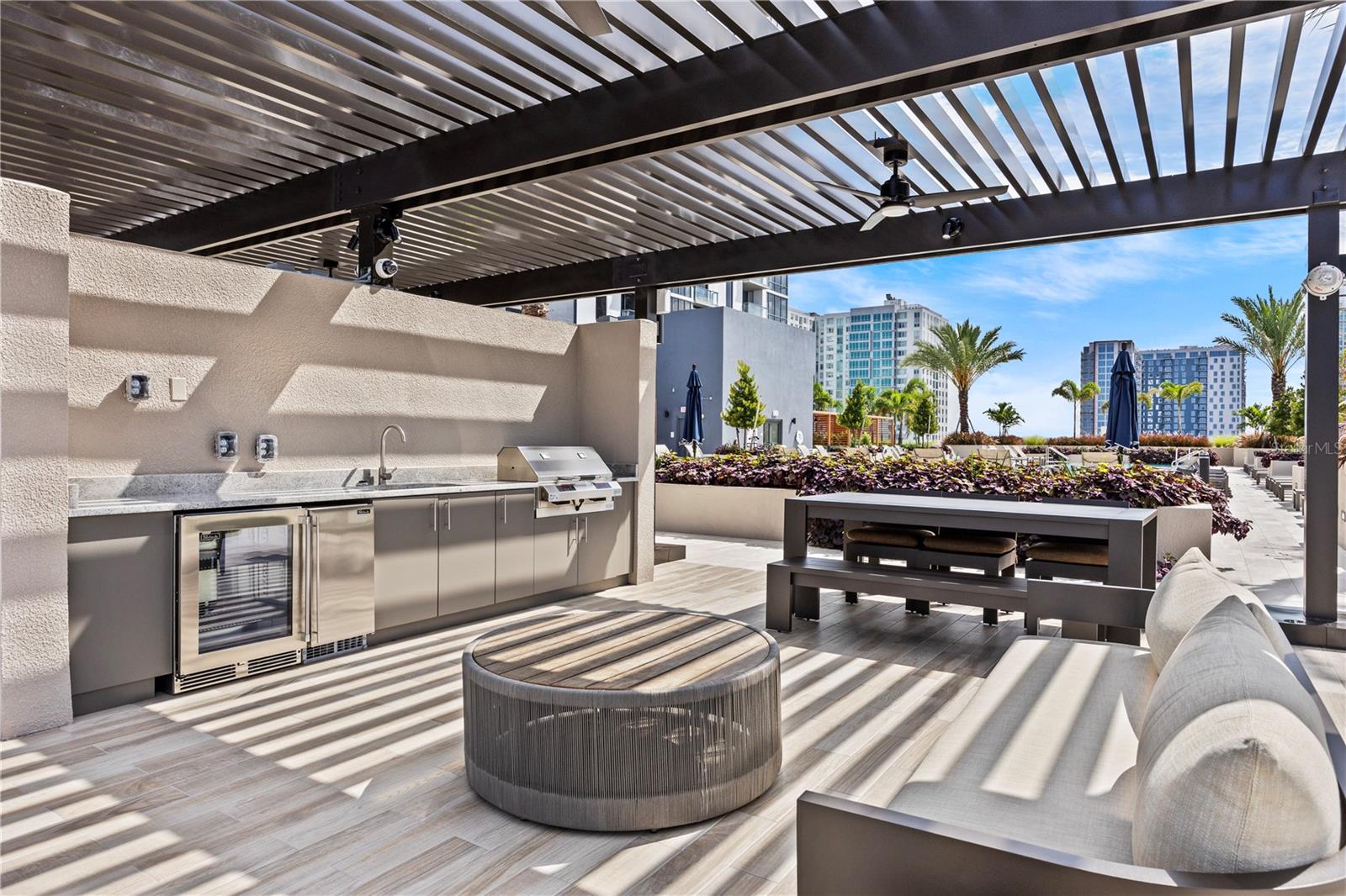 Image 21 of 100 For 300 W Tyler St  3009