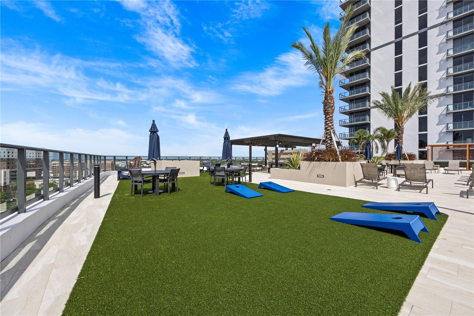 Image 24 of 100 For 300 W Tyler St  3009