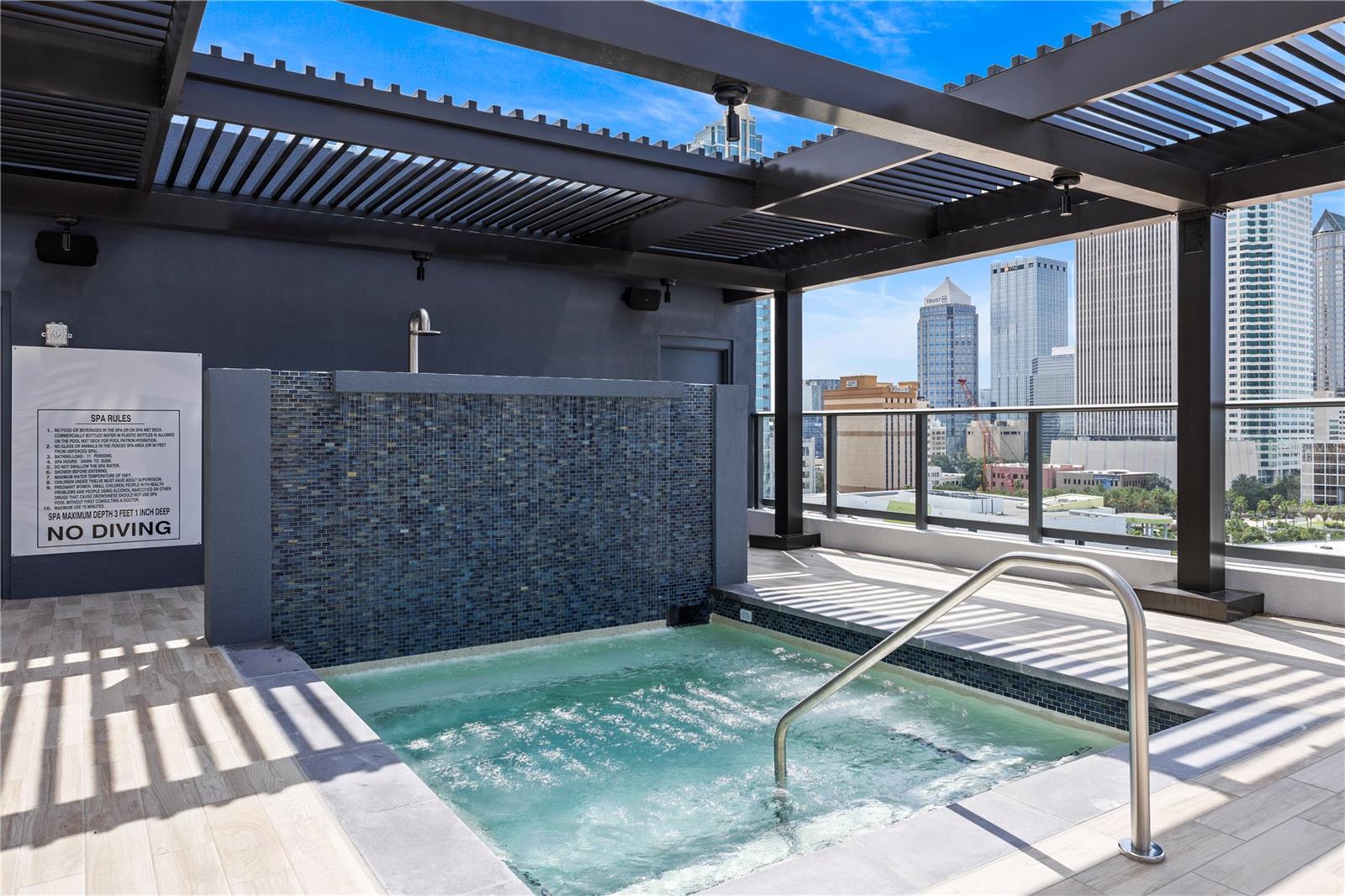 Image 28 of 100 For 300 W Tyler St  3009