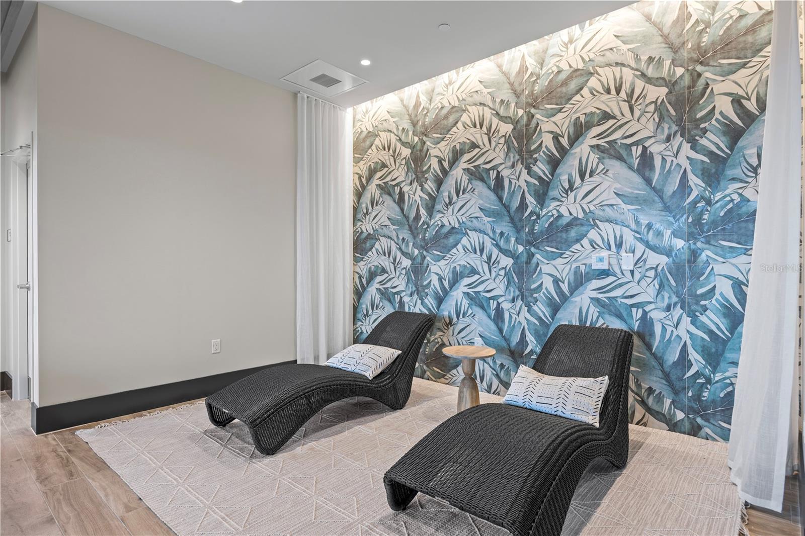 Image 33 of 100 For 300 W Tyler St  3009