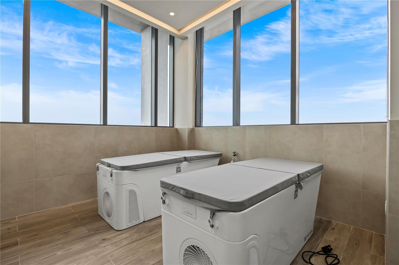 Image 35 of 100 For 300 W Tyler St  3009