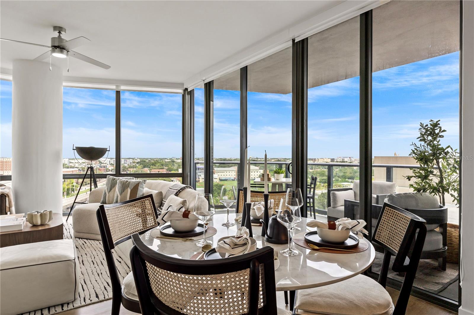 Image 6 of 100 For 300 W Tyler St  3009