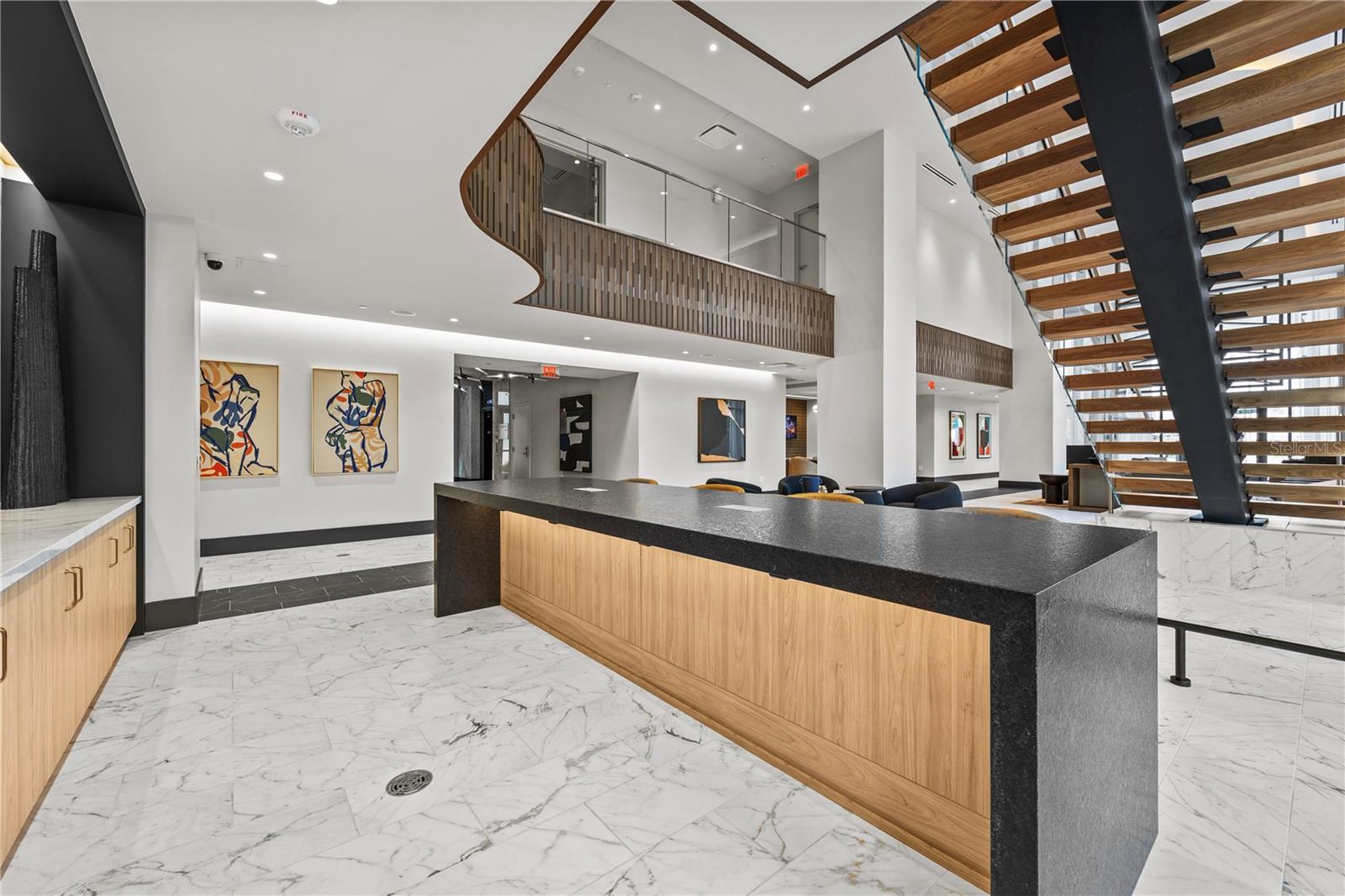 Image 61 of 100 For 300 W Tyler St  3009