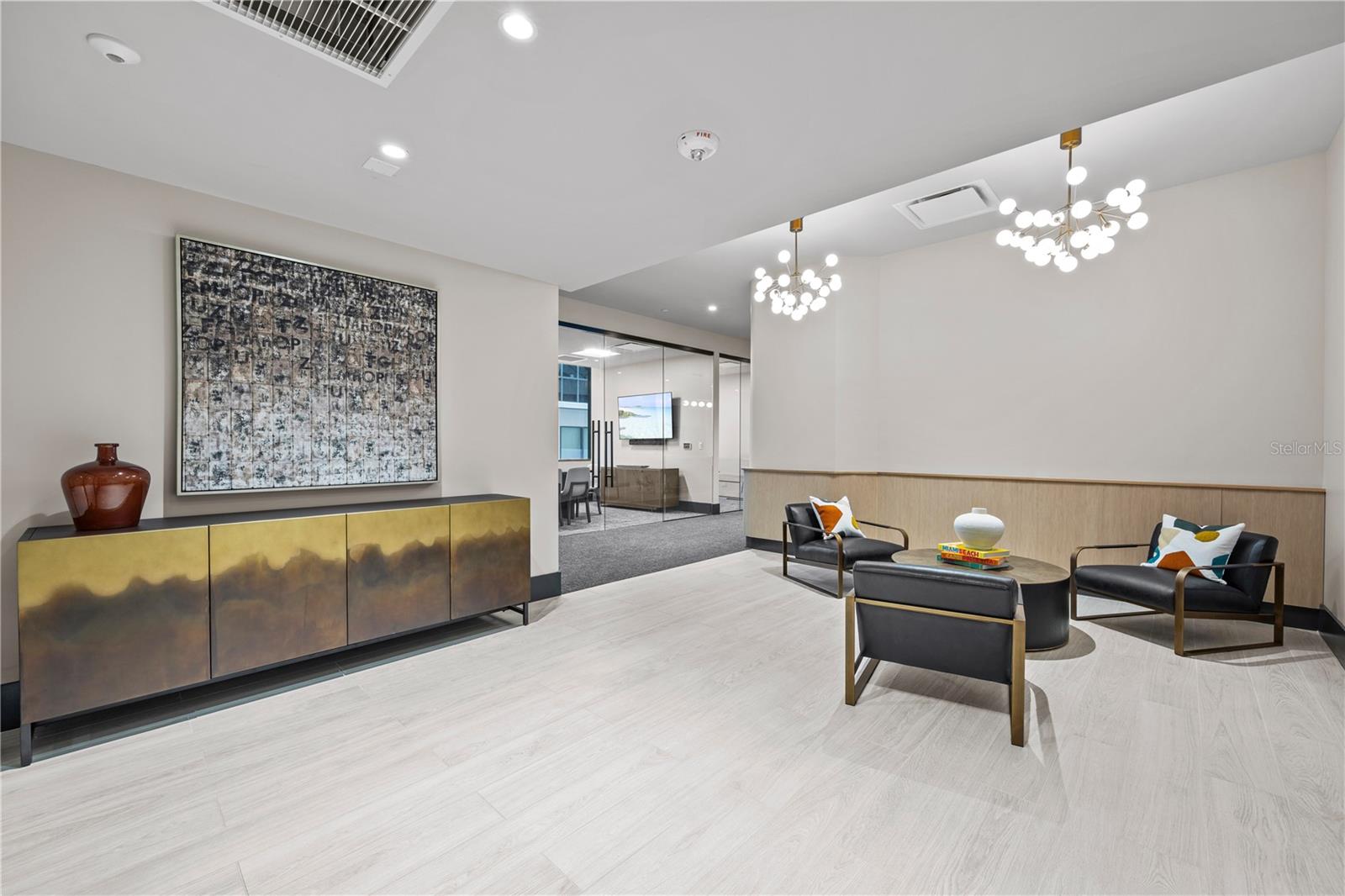 Image 63 of 100 For 300 W Tyler St  3009