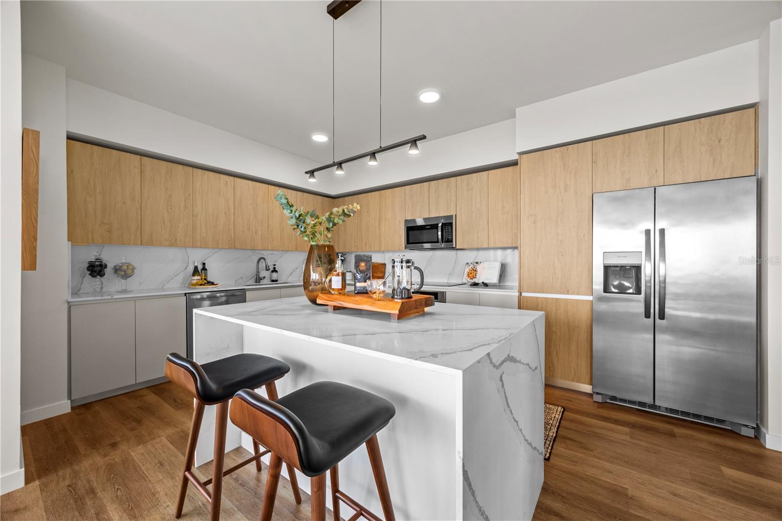 Image 7 of 100 For 300 W Tyler St  3009