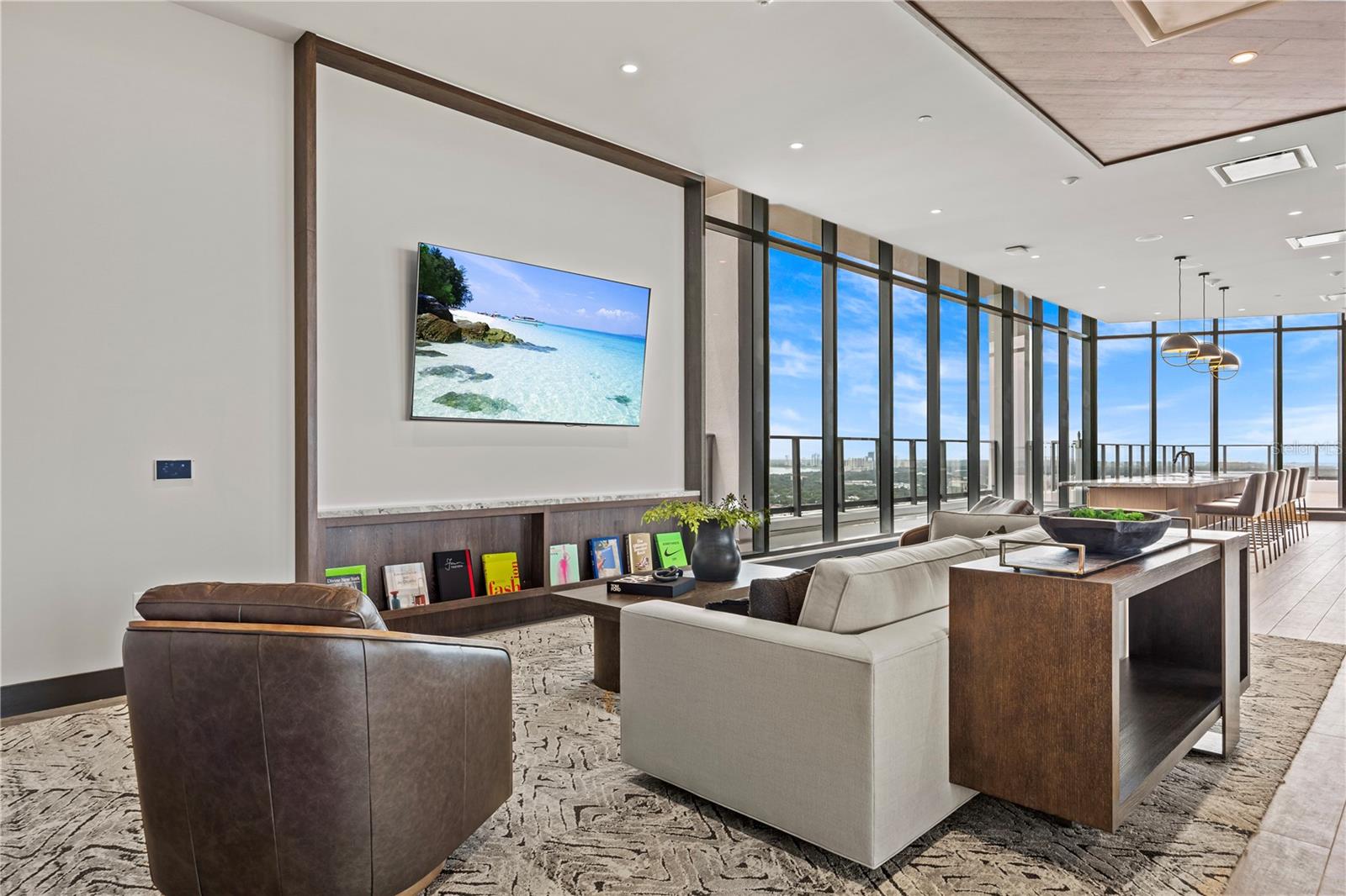 Image 73 of 100 For 300 W Tyler St  3009