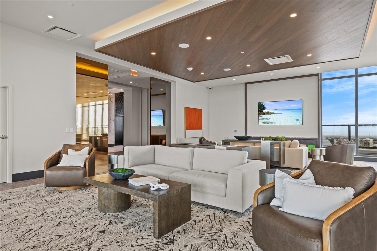 Image 75 of 100 For 300 W Tyler St  3009