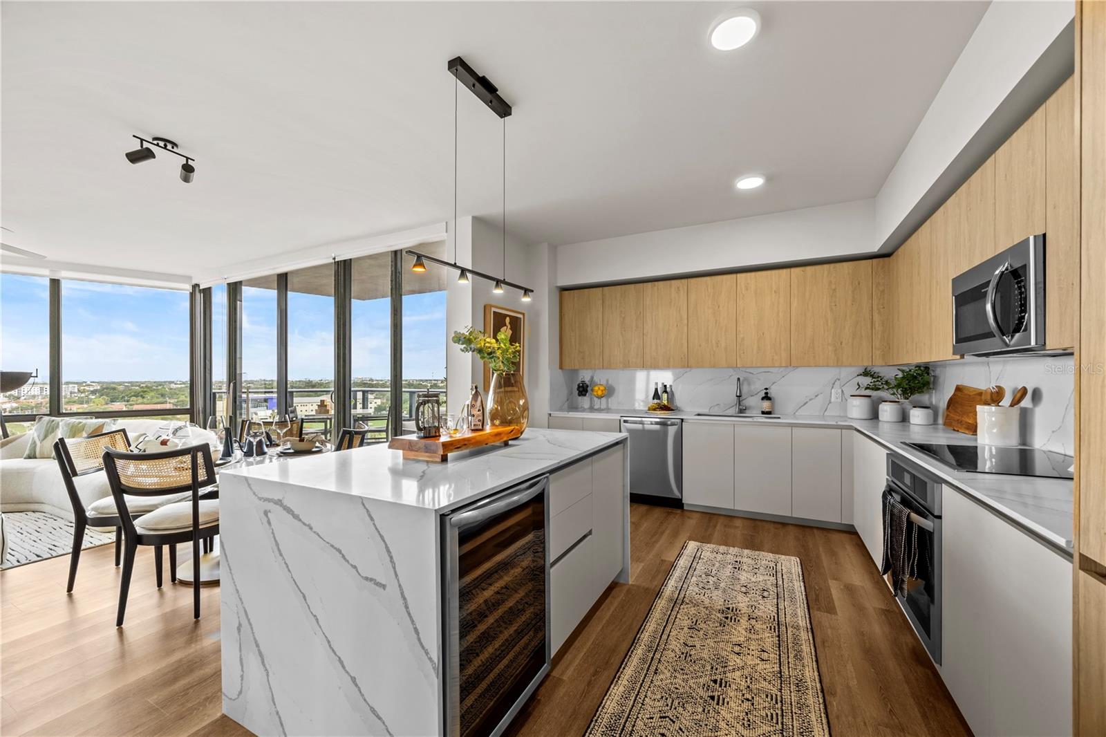 Image 8 of 100 For 300 W Tyler St  3009