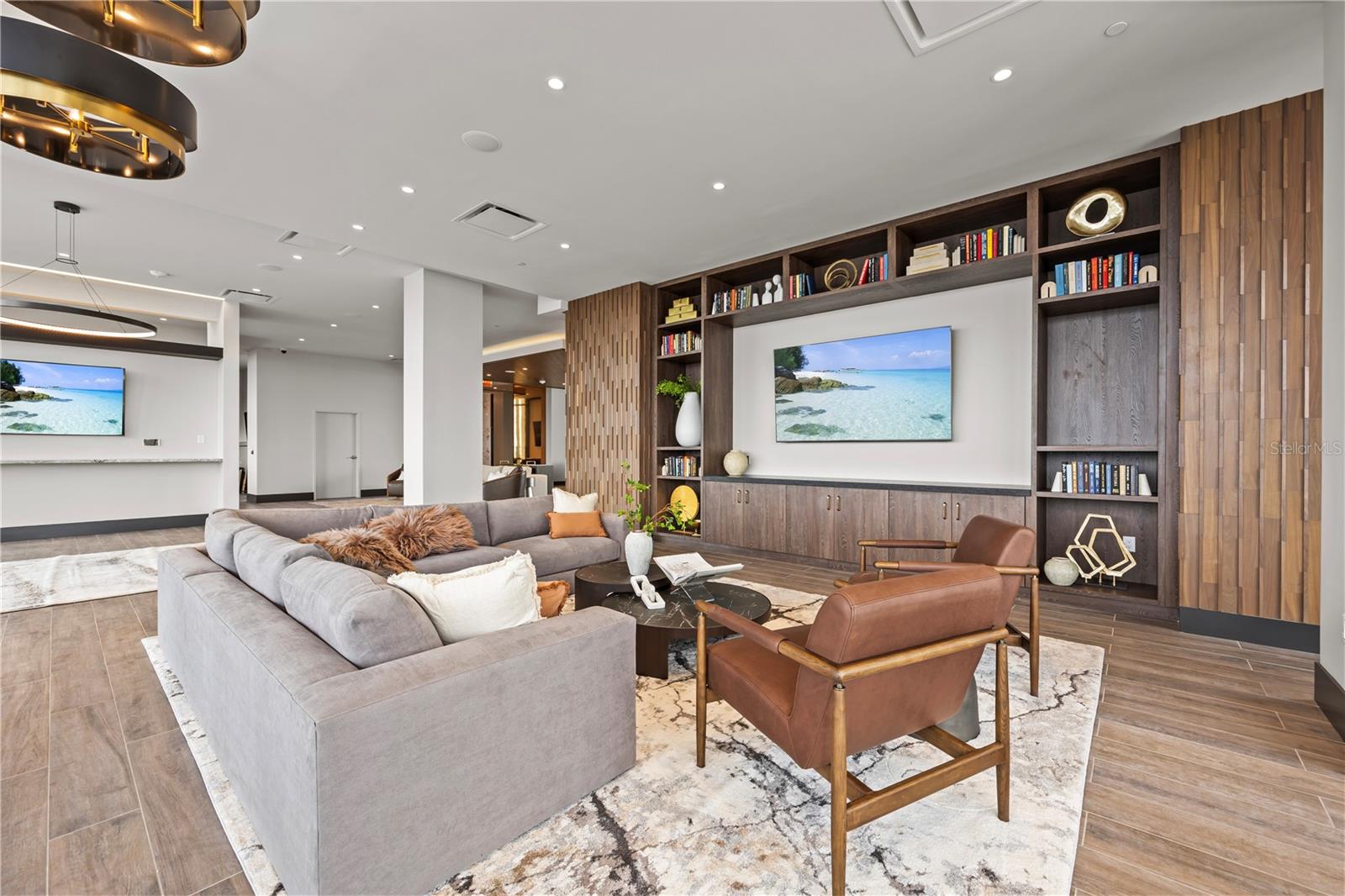 Image 80 of 100 For 300 W Tyler St  3009