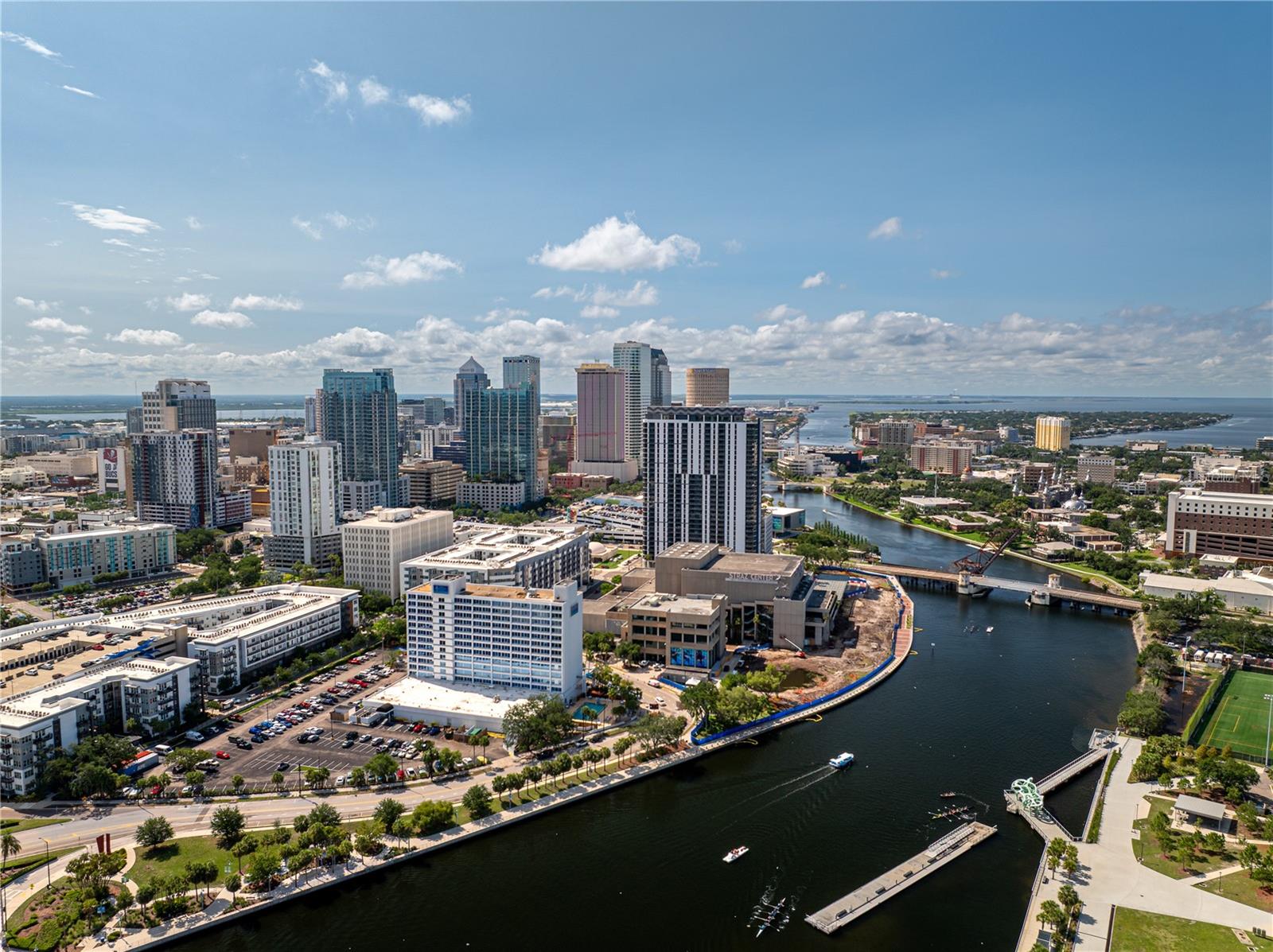 Image 95 of 100 For 300 W Tyler St  3009