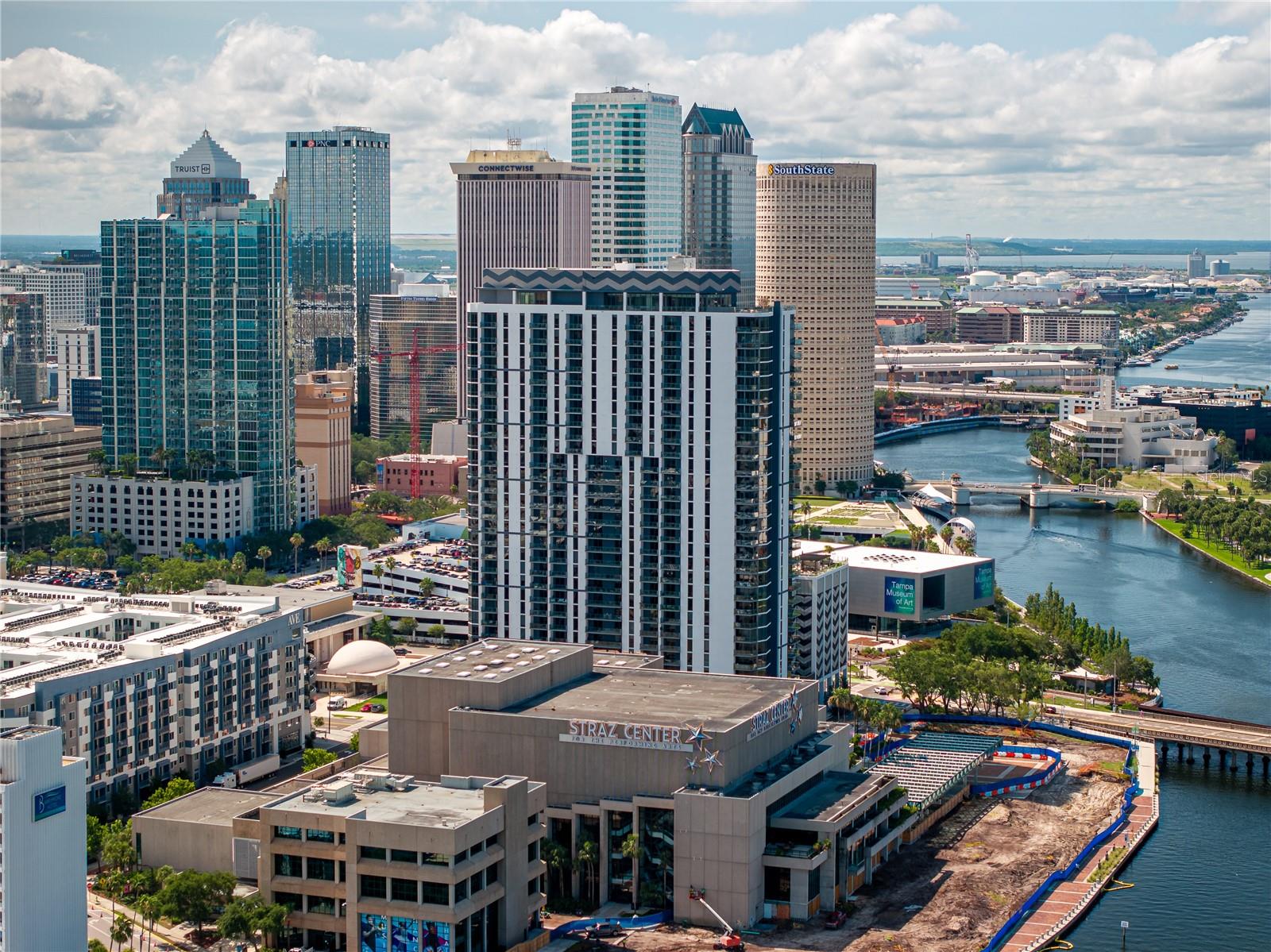 Image 96 of 100 For 300 W Tyler St  3009