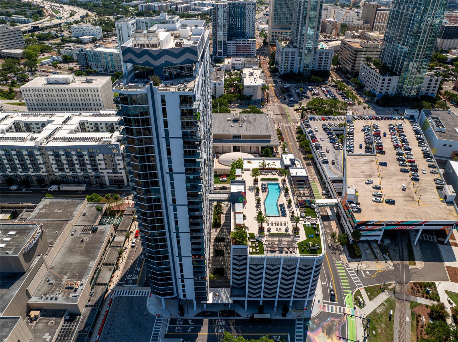 Image 99 of 100 For 300 W Tyler St  3009