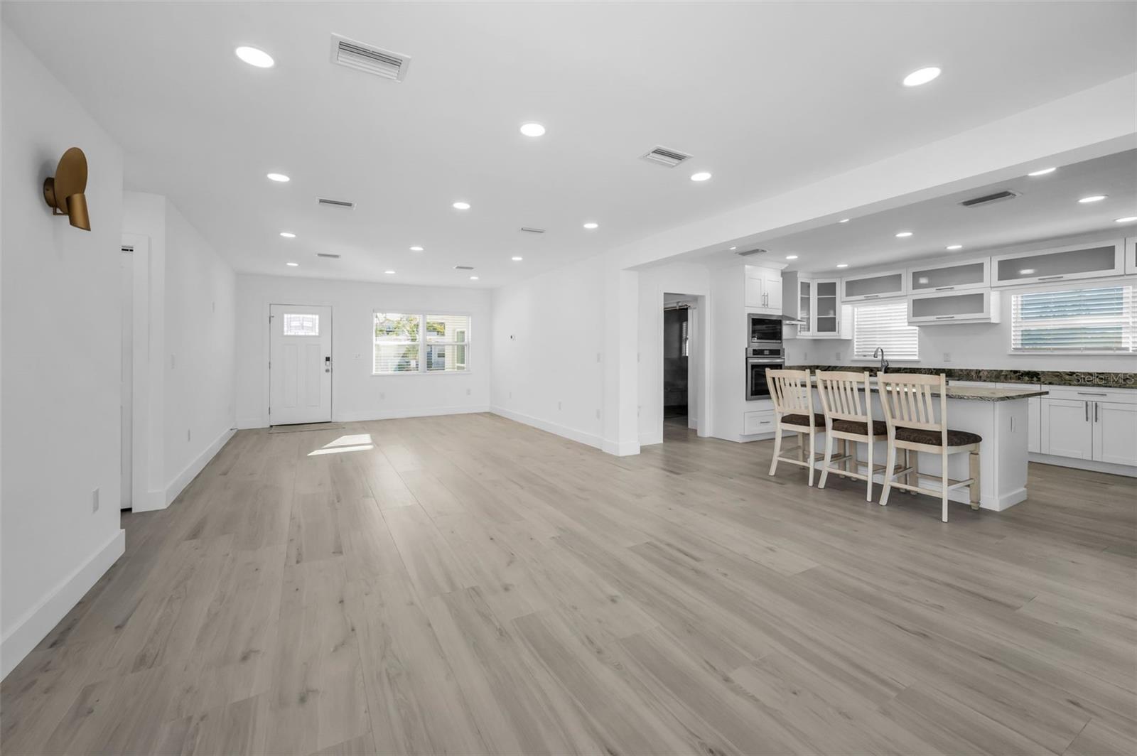 Image 10 of 54 For 14125 Bayshore Drive