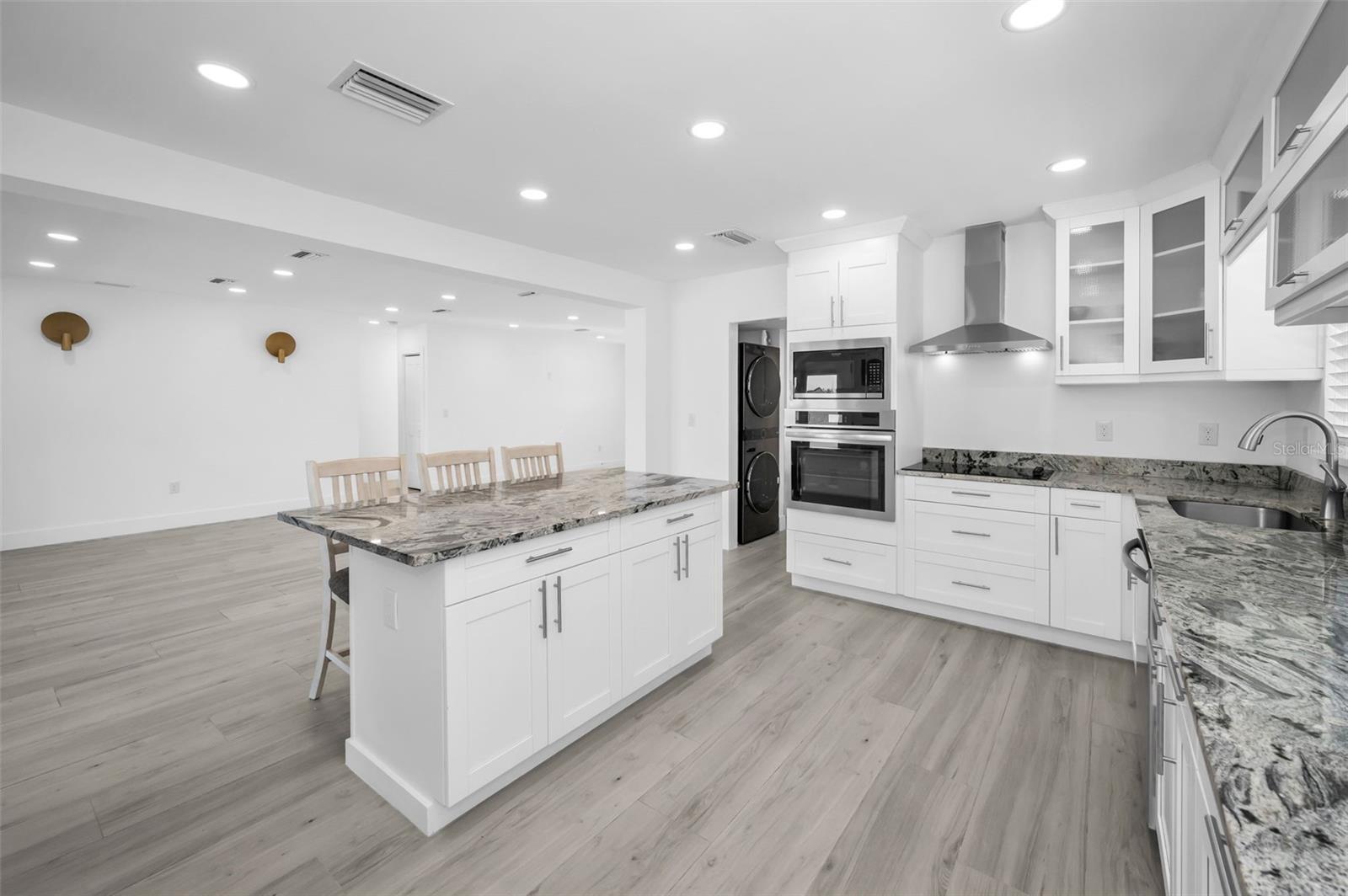 Image 18 of 54 For 14125 Bayshore Drive