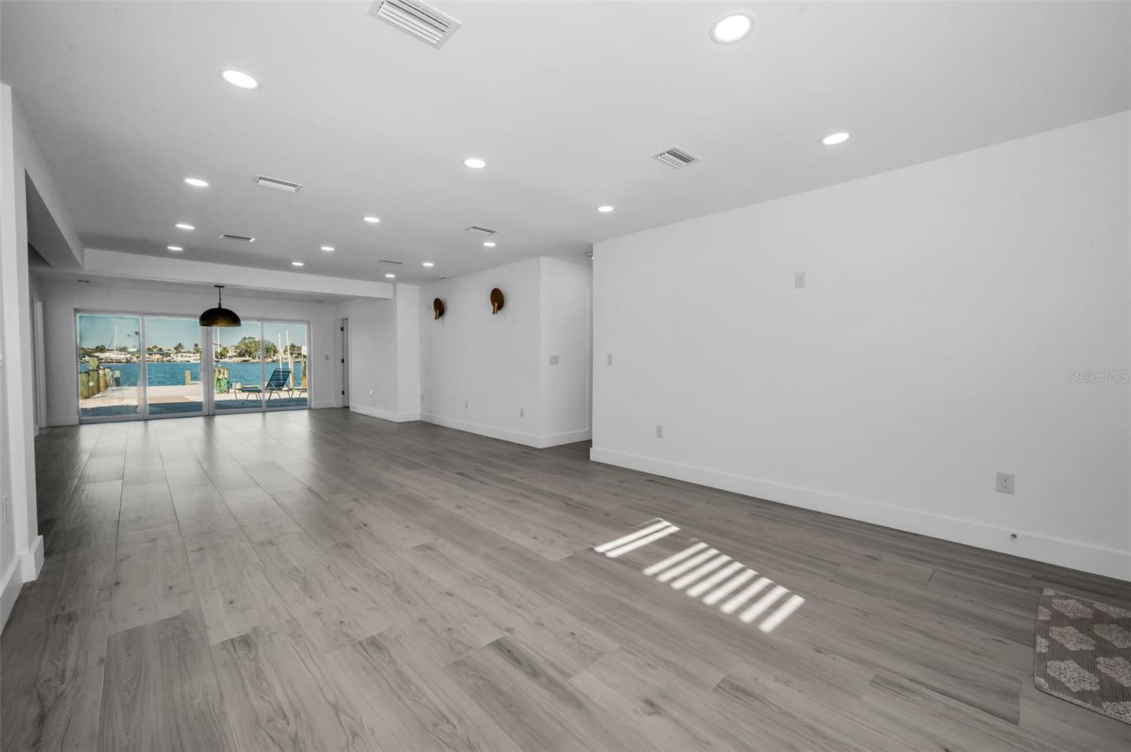 Image 19 of 54 For 14125 Bayshore Drive