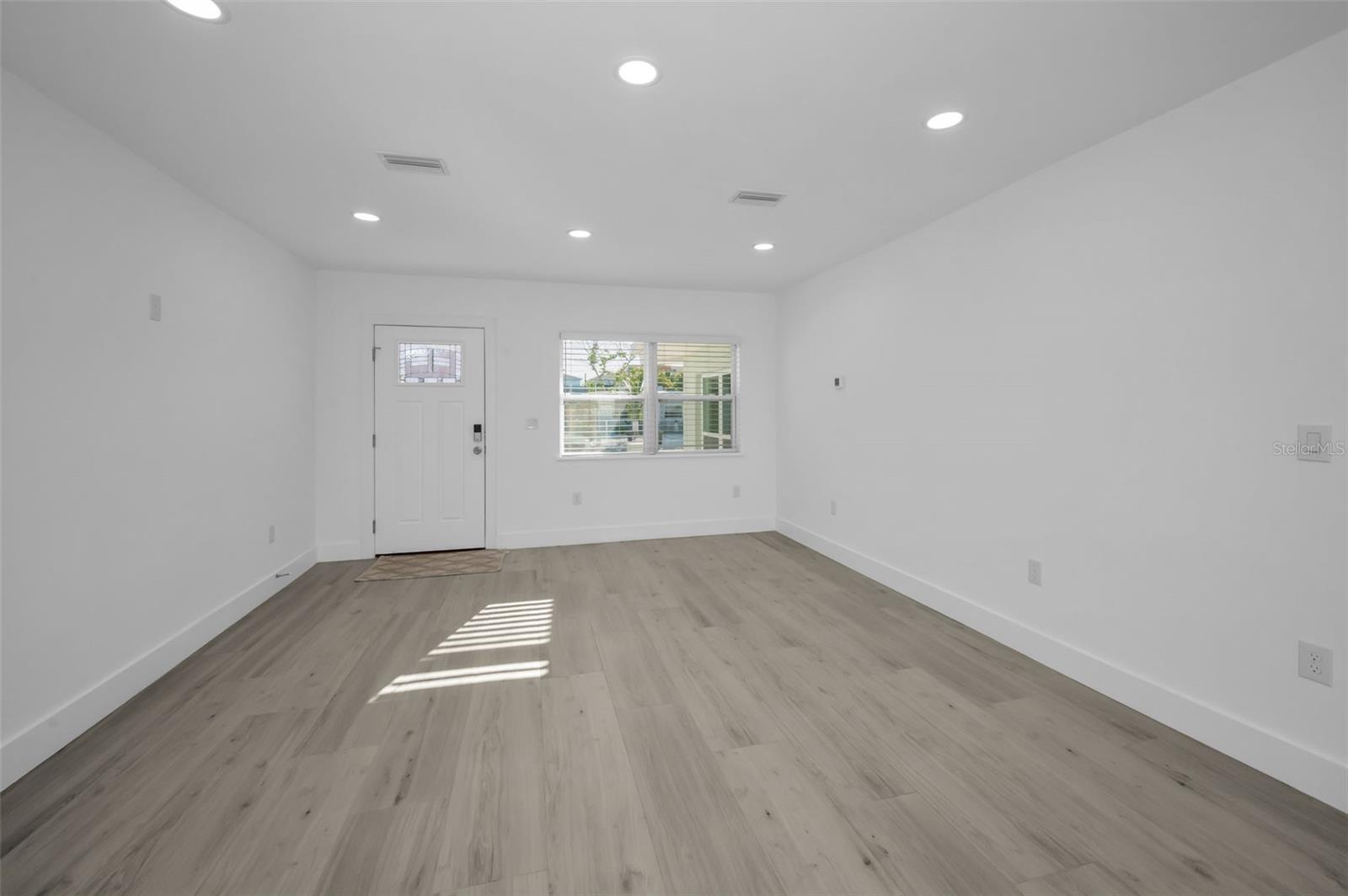 Image 20 of 54 For 14125 Bayshore Drive