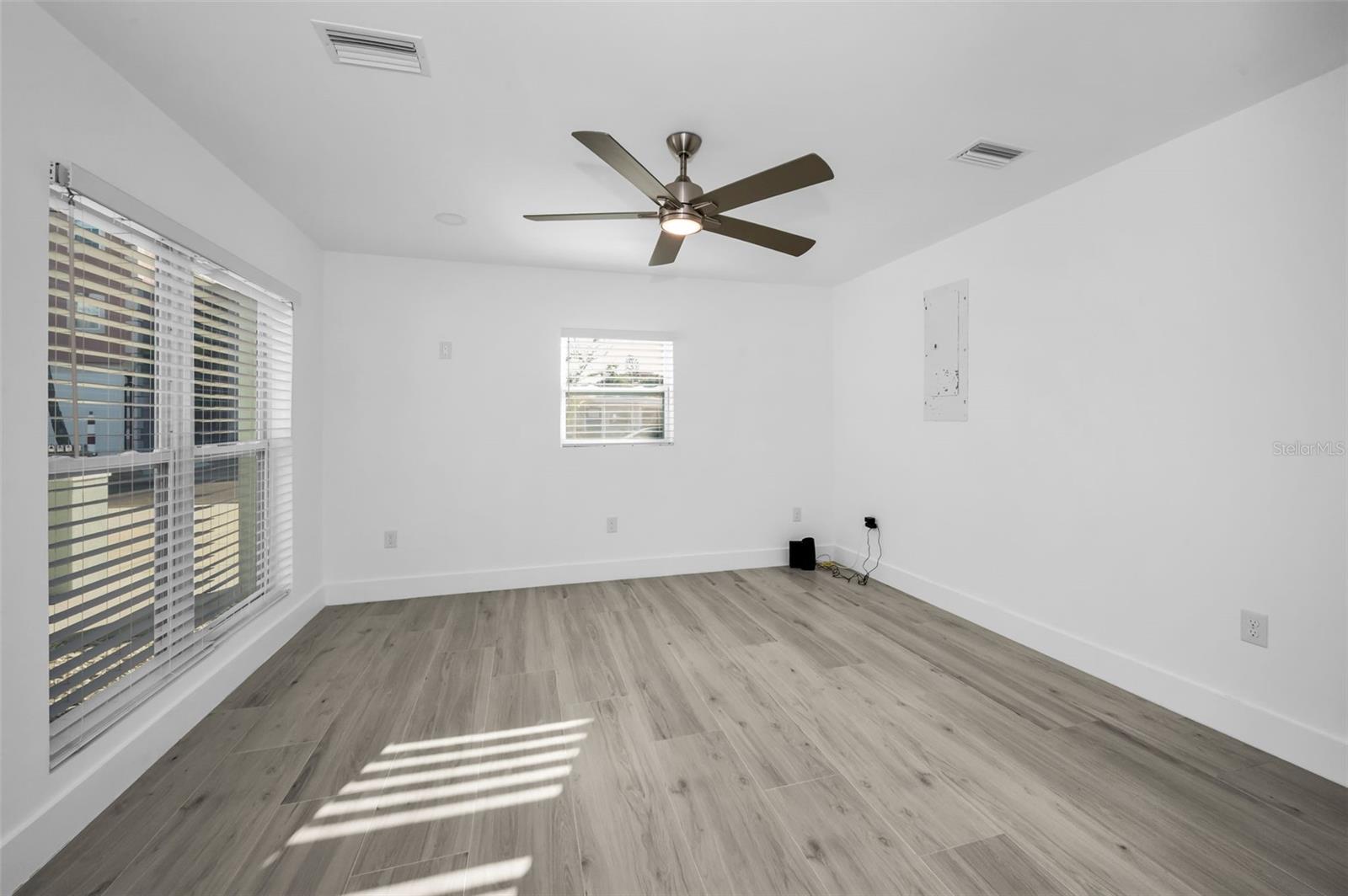 Image 25 of 54 For 14125 Bayshore Drive