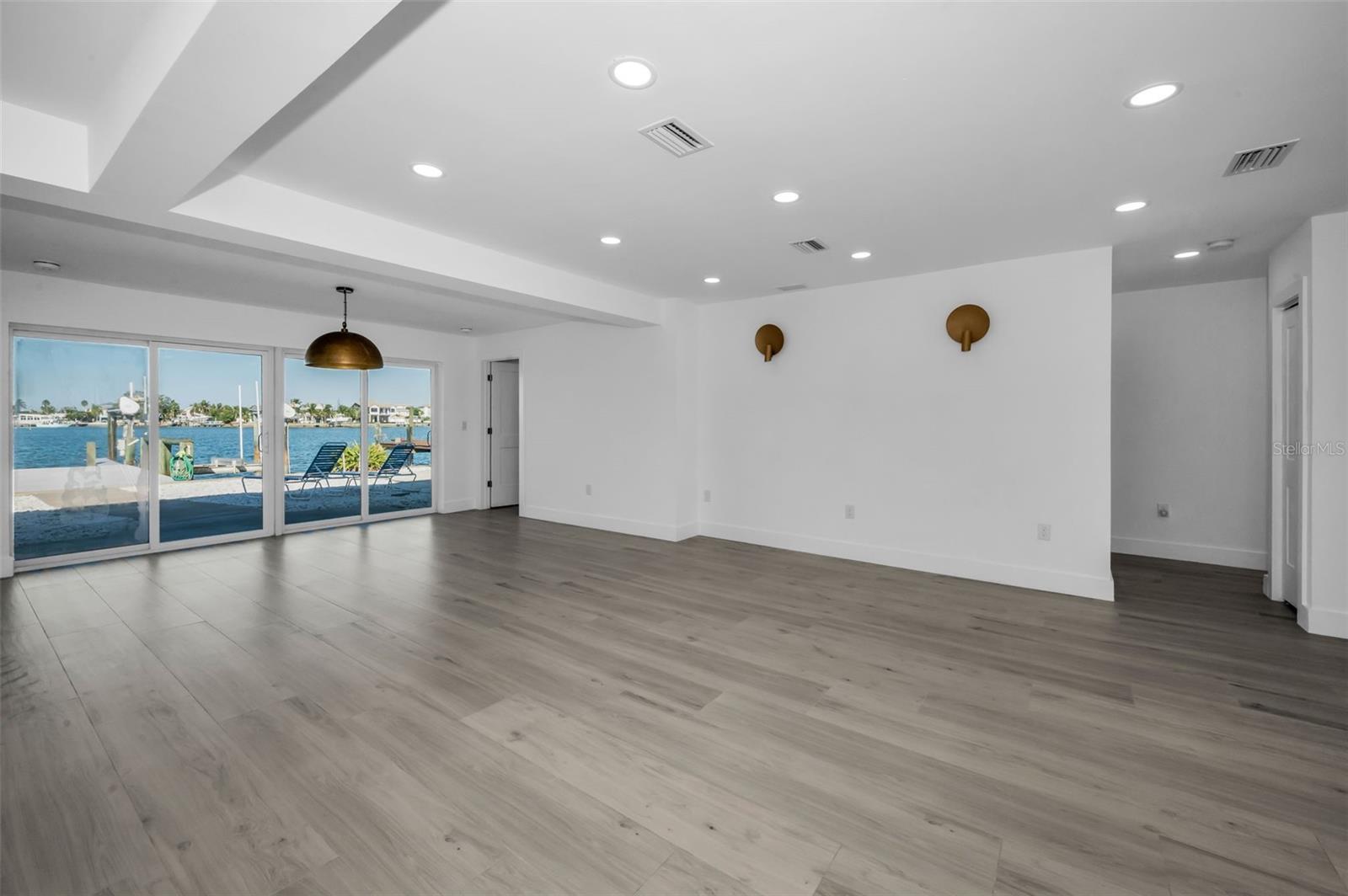 Image 8 of 54 For 14125 Bayshore Drive