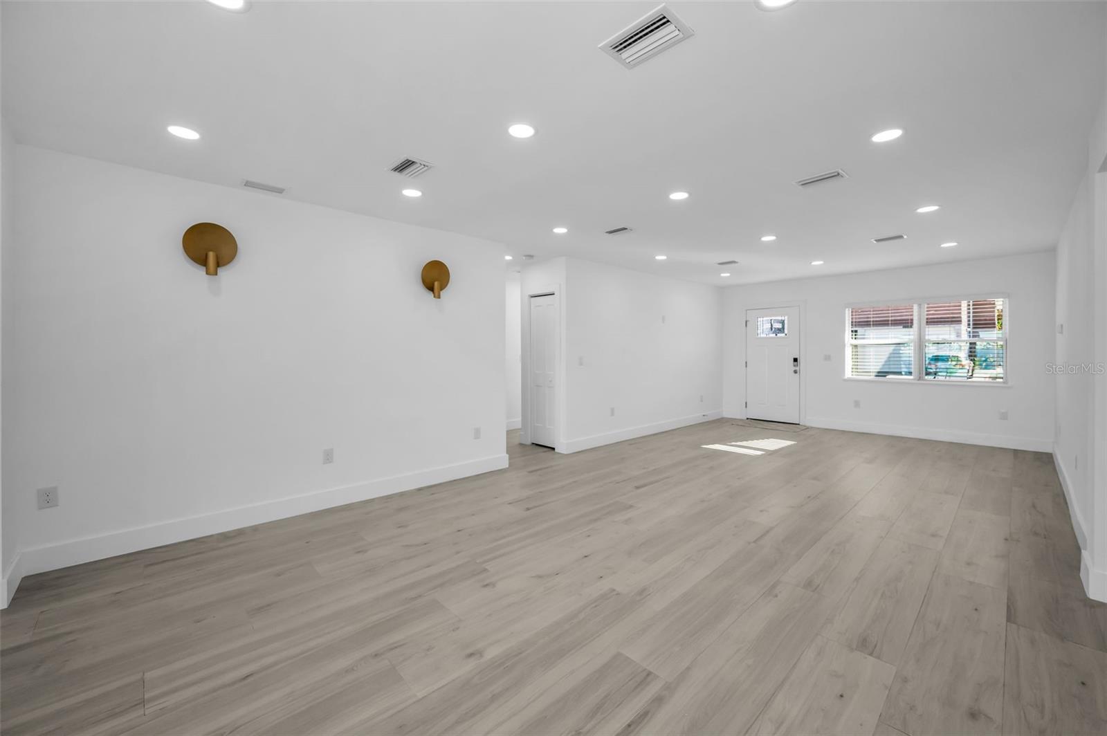 Image 9 of 54 For 14125 Bayshore Drive