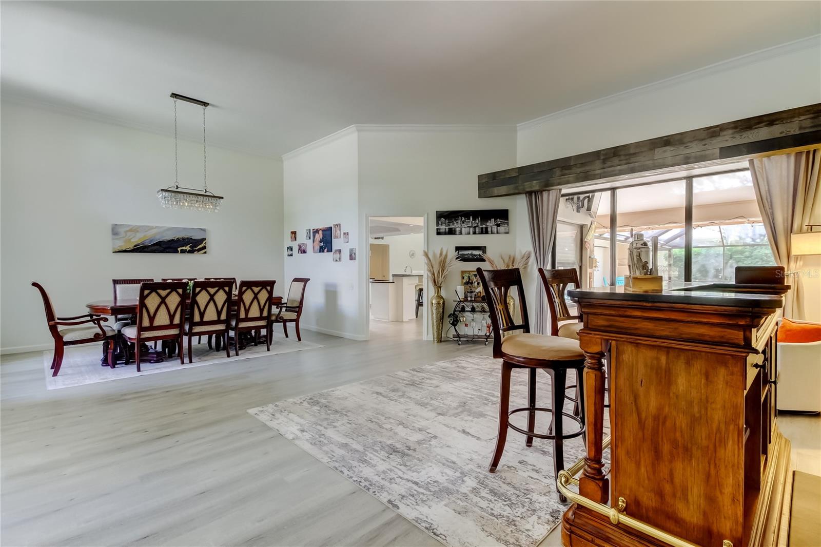 Listing photo id 11 for 4969 Kilkenney Way