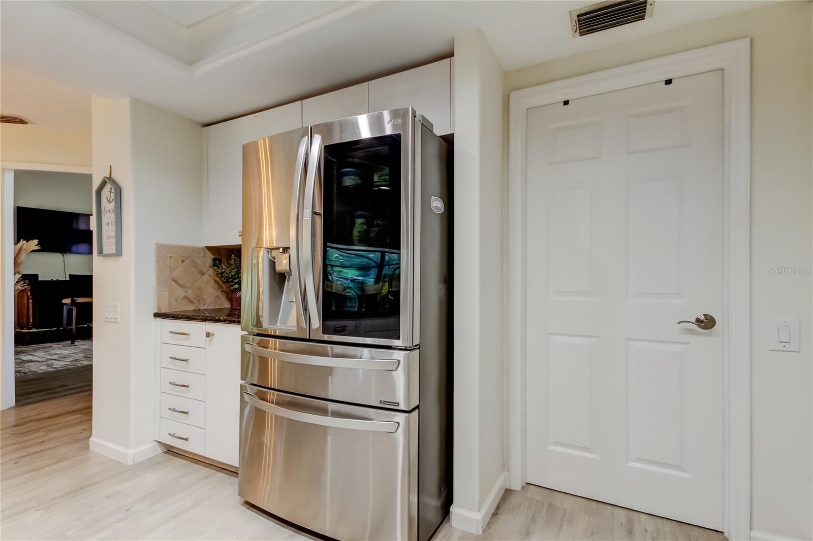 Listing photo id 21 for 4969 Kilkenney Way