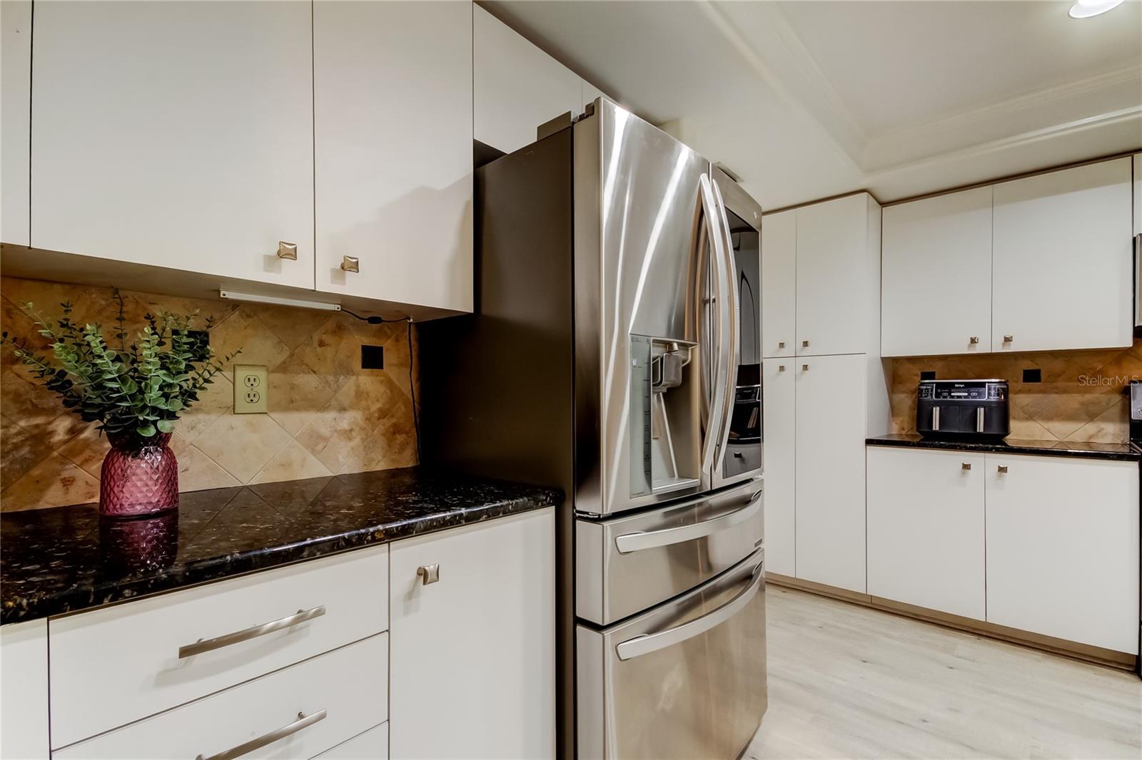 Listing photo id 24 for 4969 Kilkenney Way