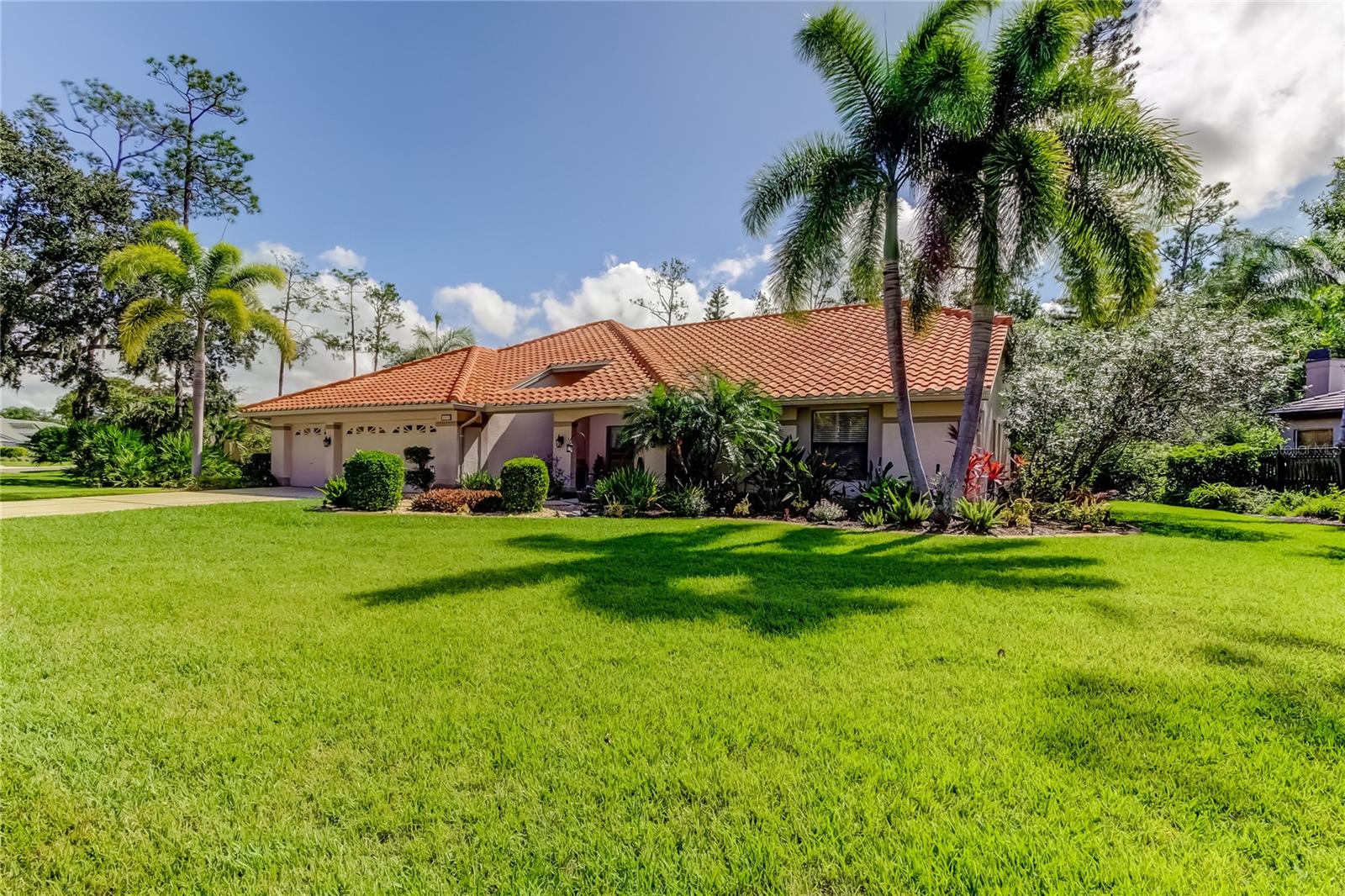 Listing photo id 1 for 4969 Kilkenney Way