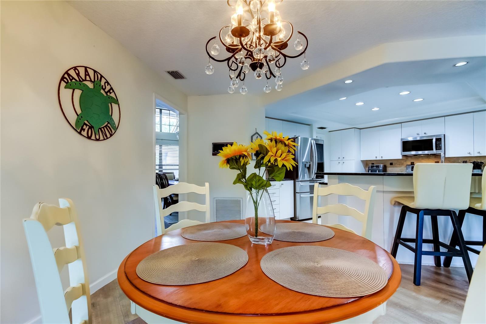 Listing photo id 28 for 4969 Kilkenney Way