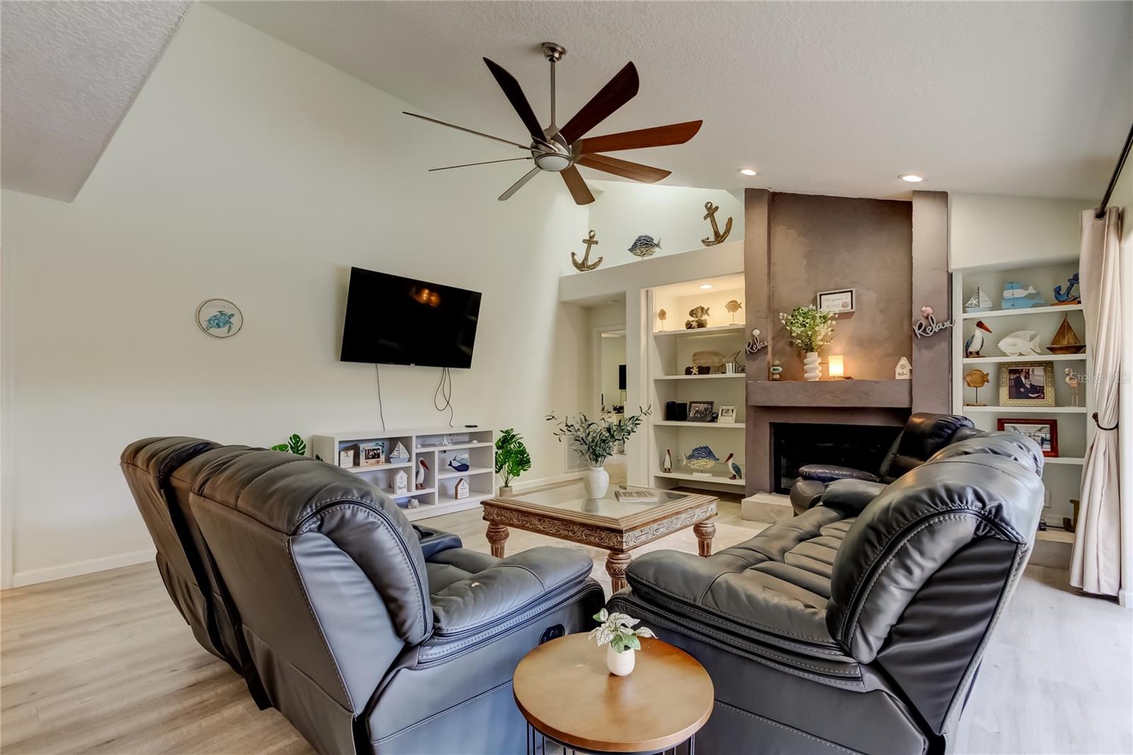 Listing photo id 29 for 4969 Kilkenney Way