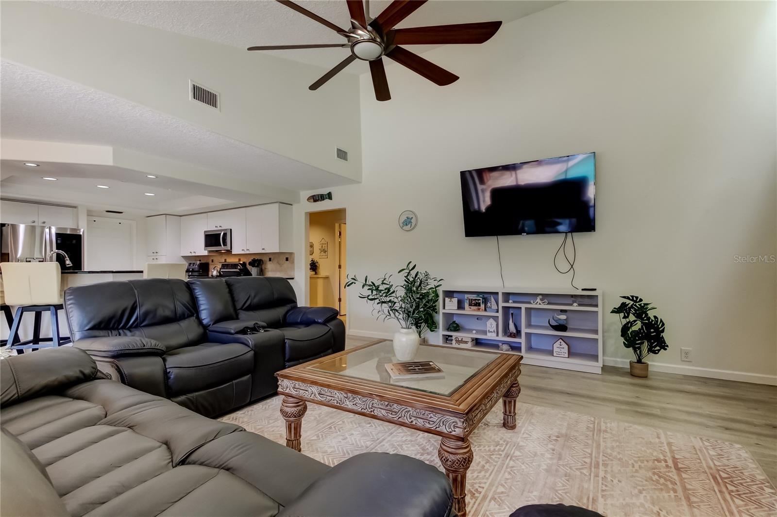 Listing photo id 32 for 4969 Kilkenney Way
