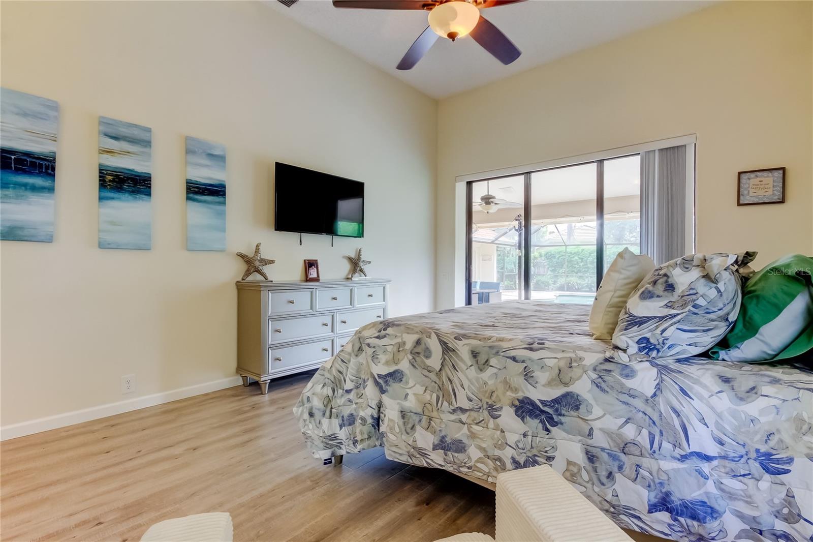 Listing photo id 34 for 4969 Kilkenney Way