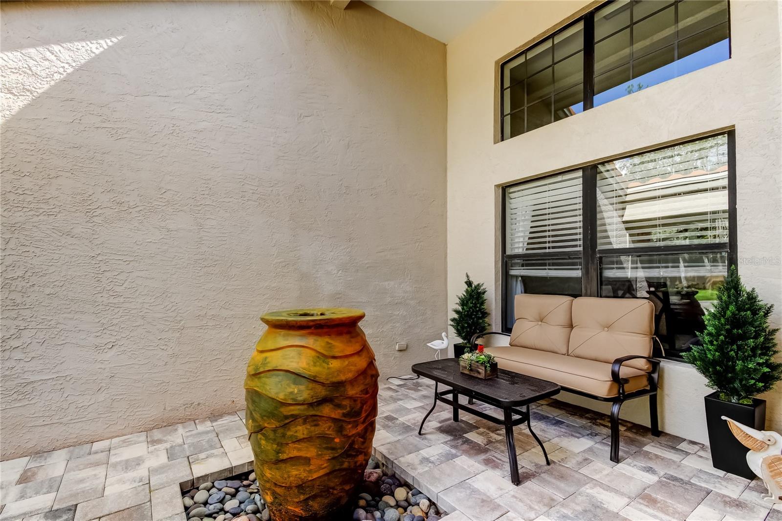 Listing photo id 2 for 4969 Kilkenney Way