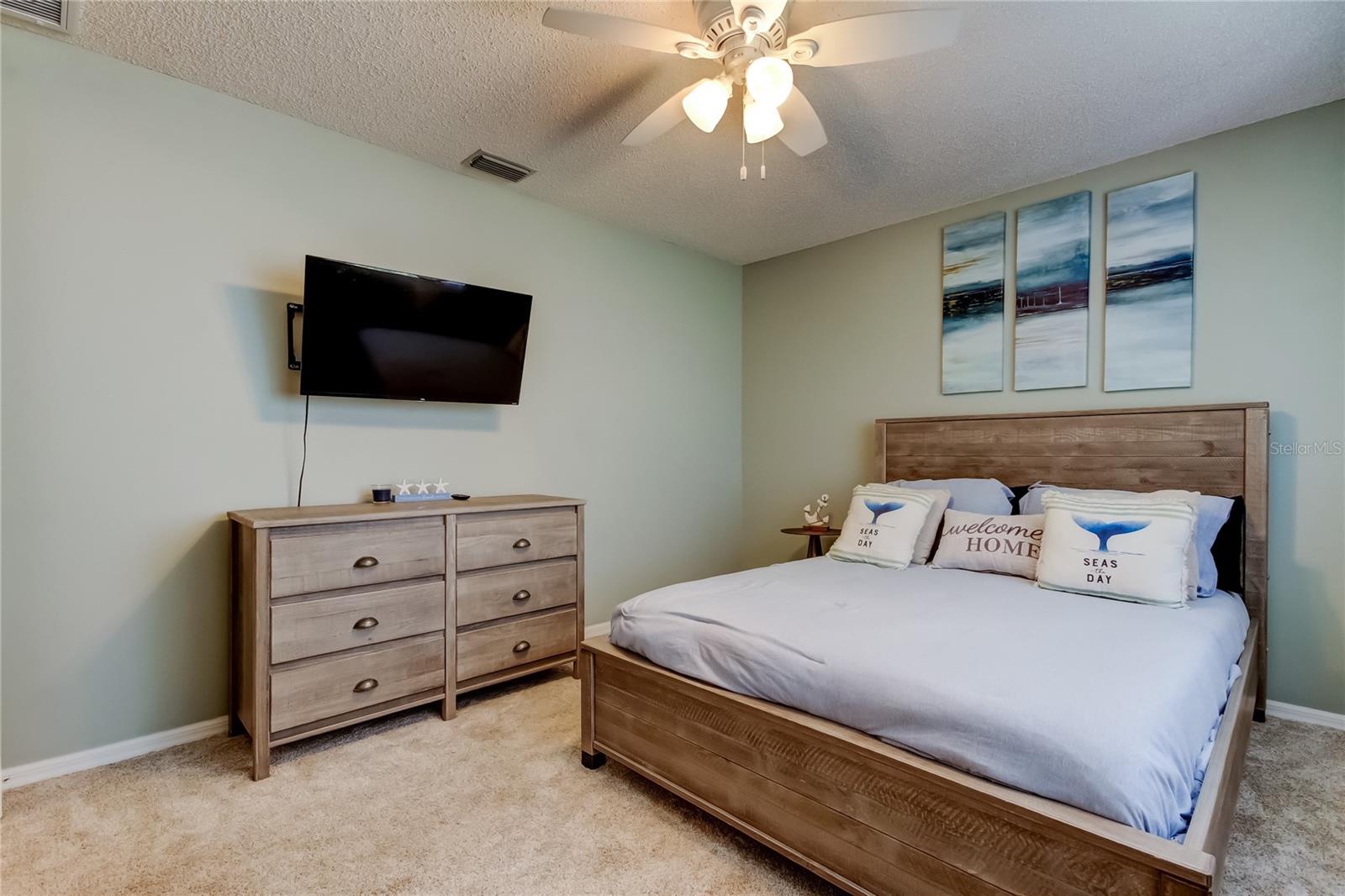 Listing photo id 48 for 4969 Kilkenney Way