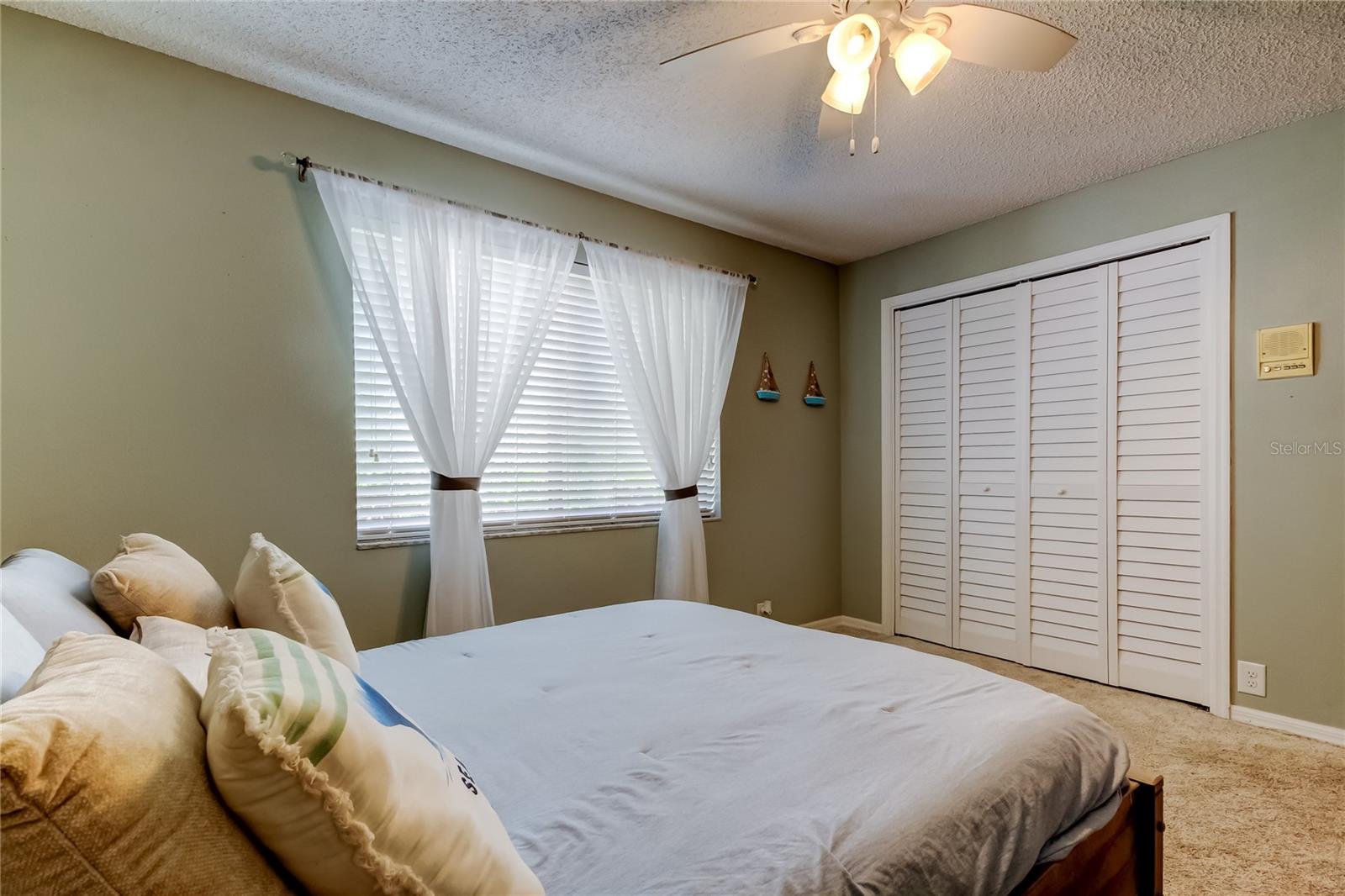 Listing photo id 50 for 4969 Kilkenney Way