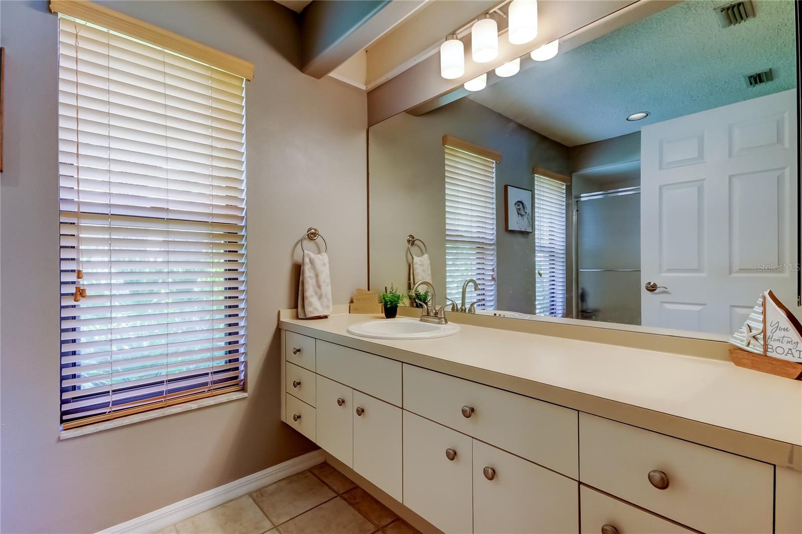 Listing photo id 52 for 4969 Kilkenney Way