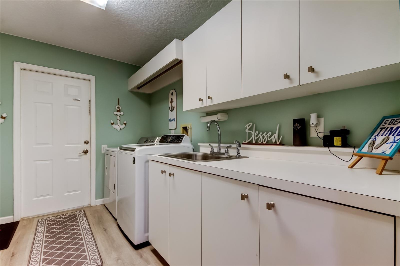 Listing photo id 57 for 4969 Kilkenney Way
