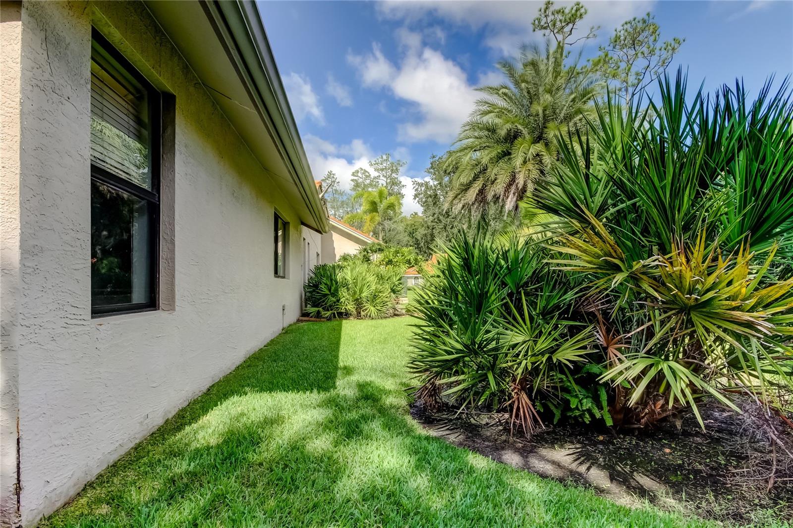 Listing photo id 71 for 4969 Kilkenney Way
