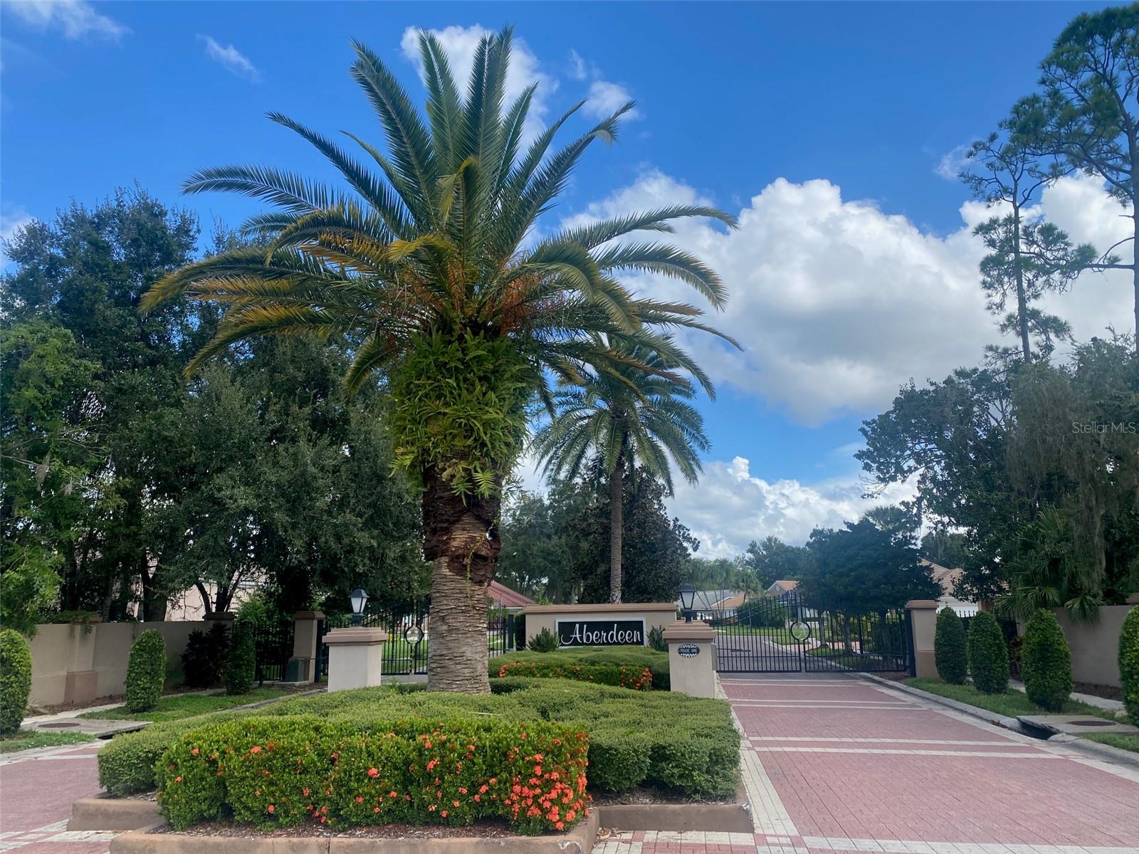 Listing photo id 79 for 4969 Kilkenney Way