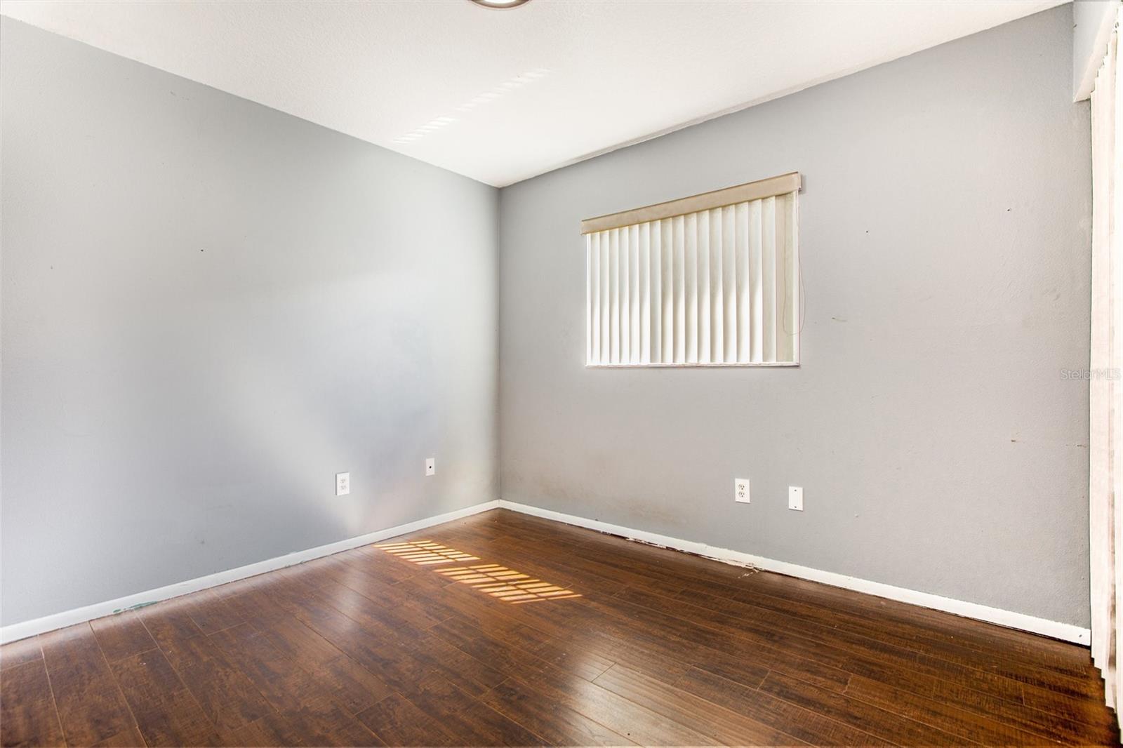 Image 24 of 30 For 1107 3rd Street E