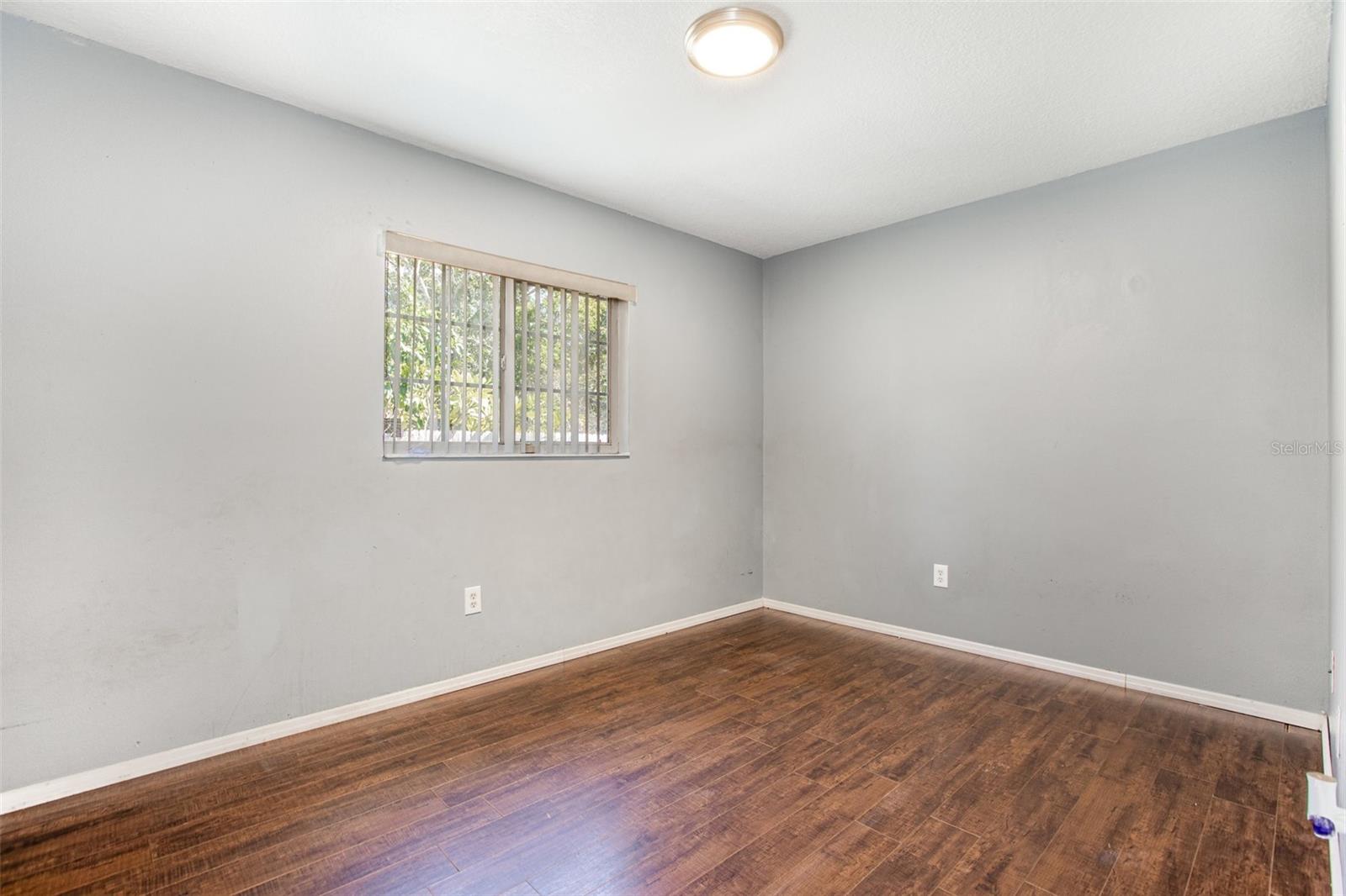 Image 26 of 30 For 1107 3rd Street E