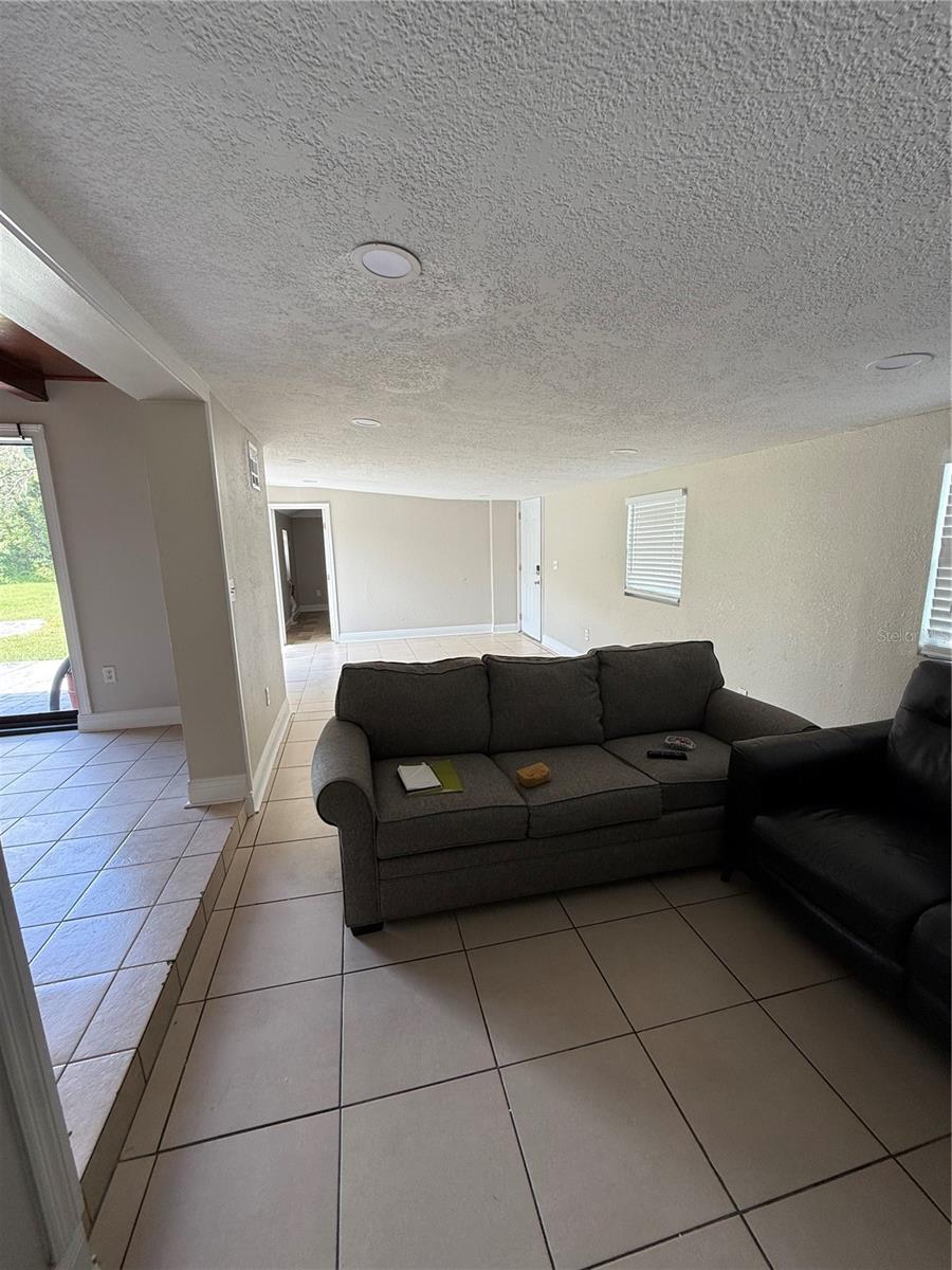 Image 12 of 26 For 2212 Lakeview Street