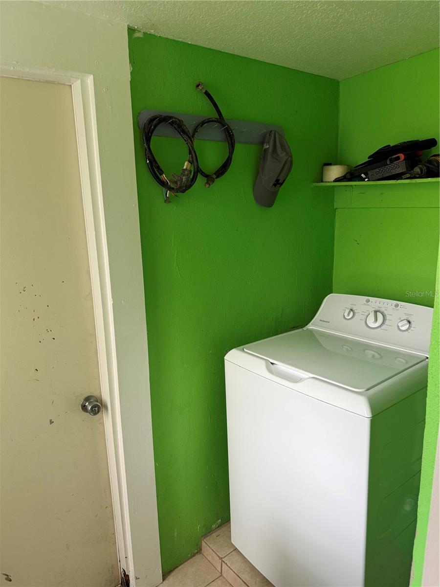 Image 24 of 26 For 2212 Lakeview Street