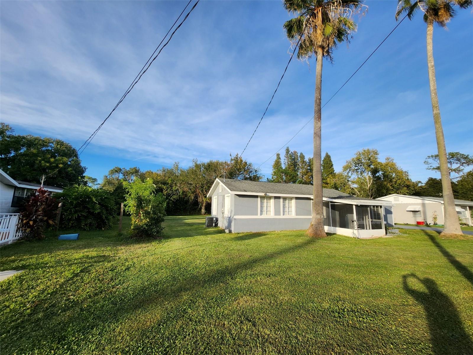 Image 3 of 26 For 2212 Lakeview Street