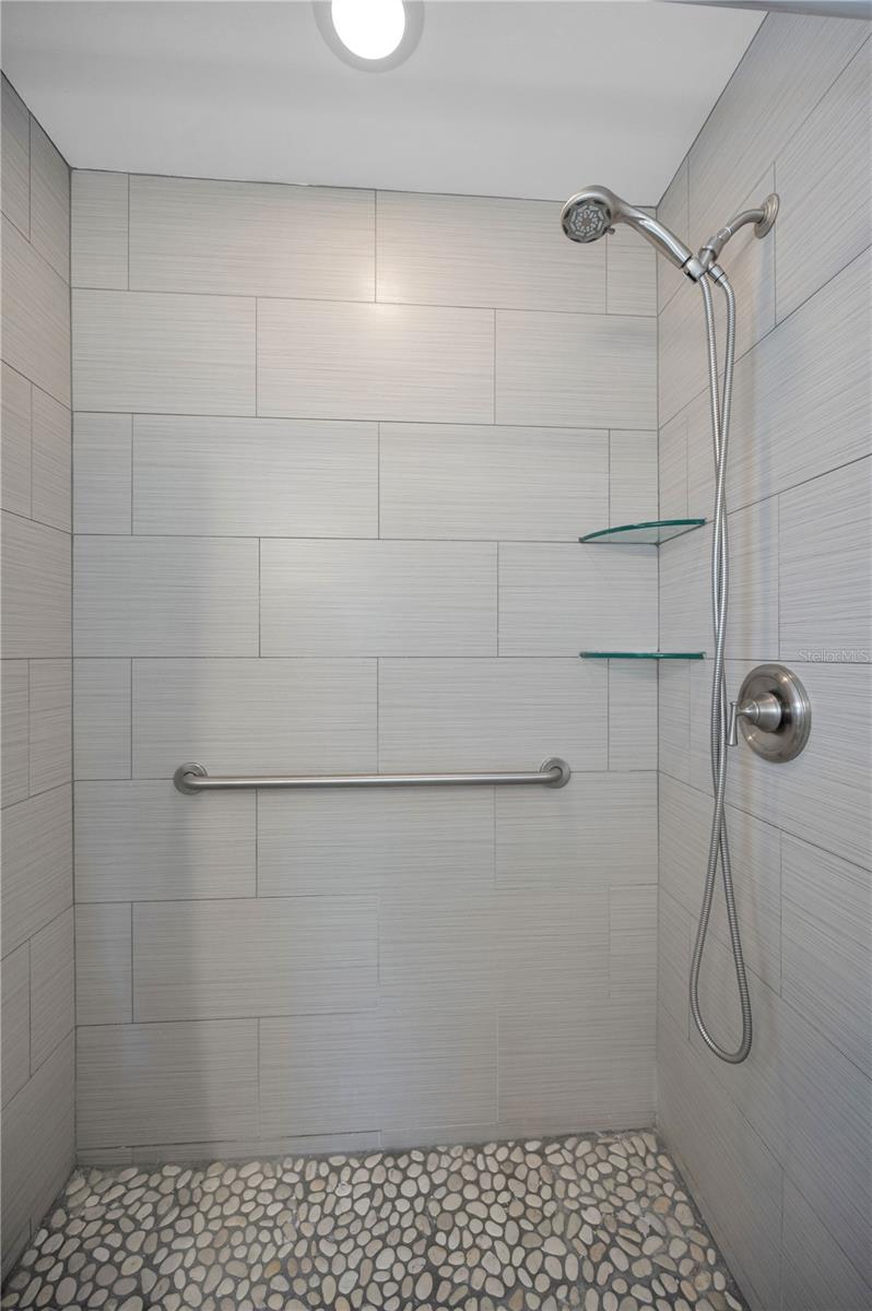 Image 14 of 24 For 7542 19th Avenue N