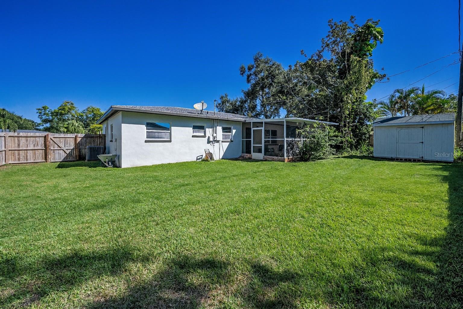 Image 19 of 24 For 7542 19th Avenue N