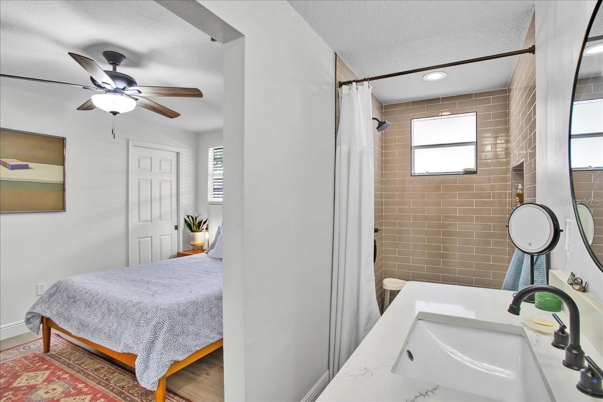 Image 30 of 67 For 4009 Munro Street