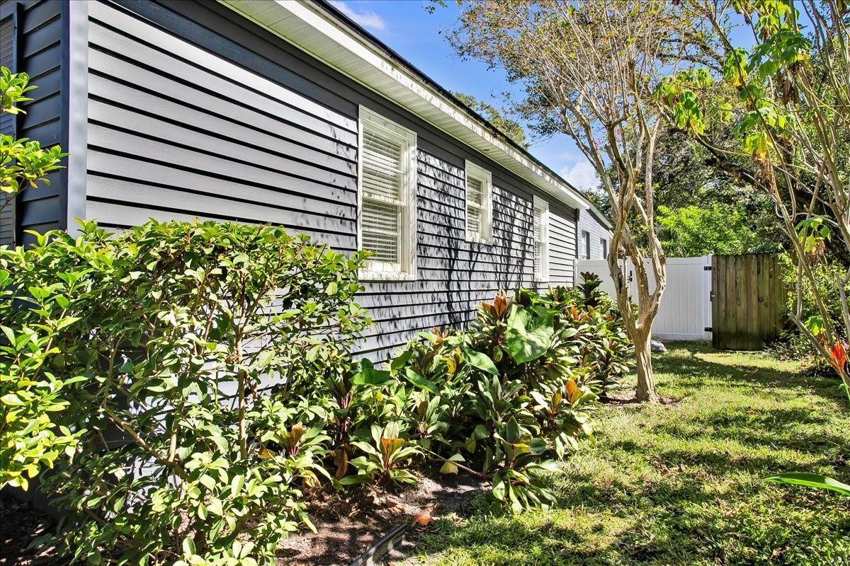 Image 4 of 67 For 4009 Munro Street