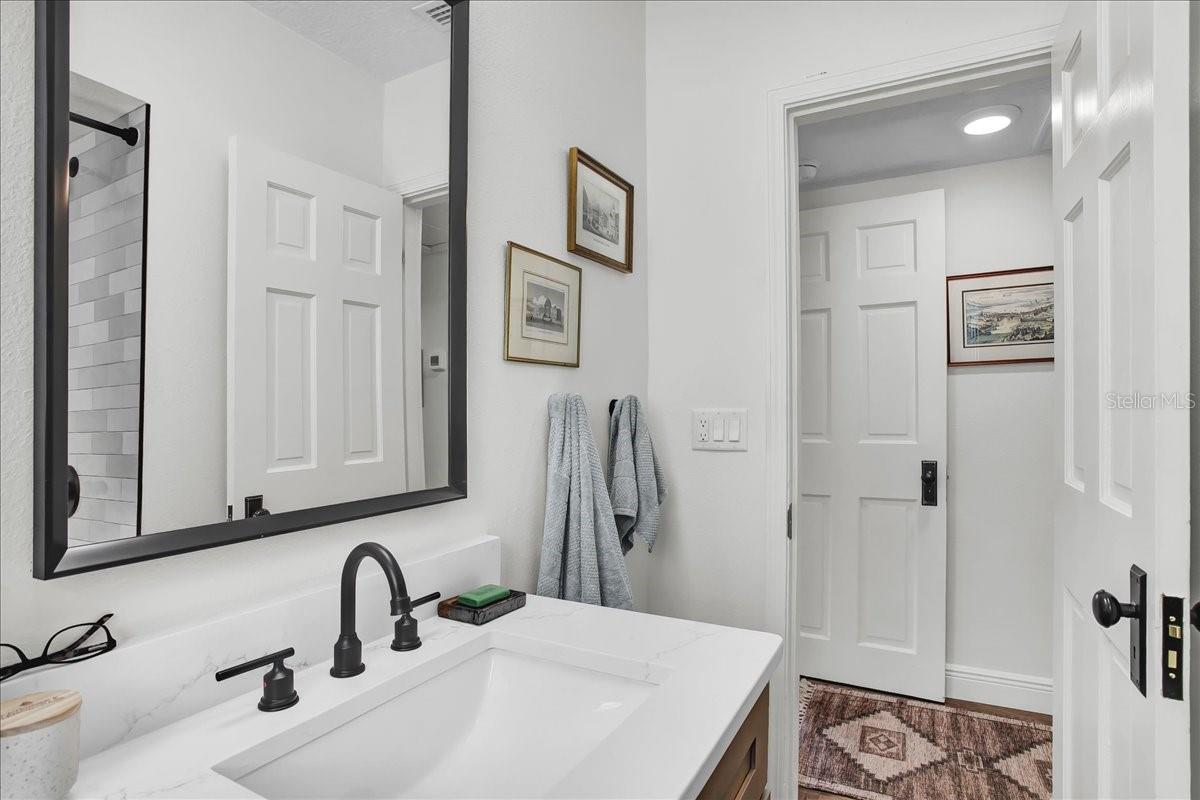 Image 40 of 67 For 4009 Munro Street